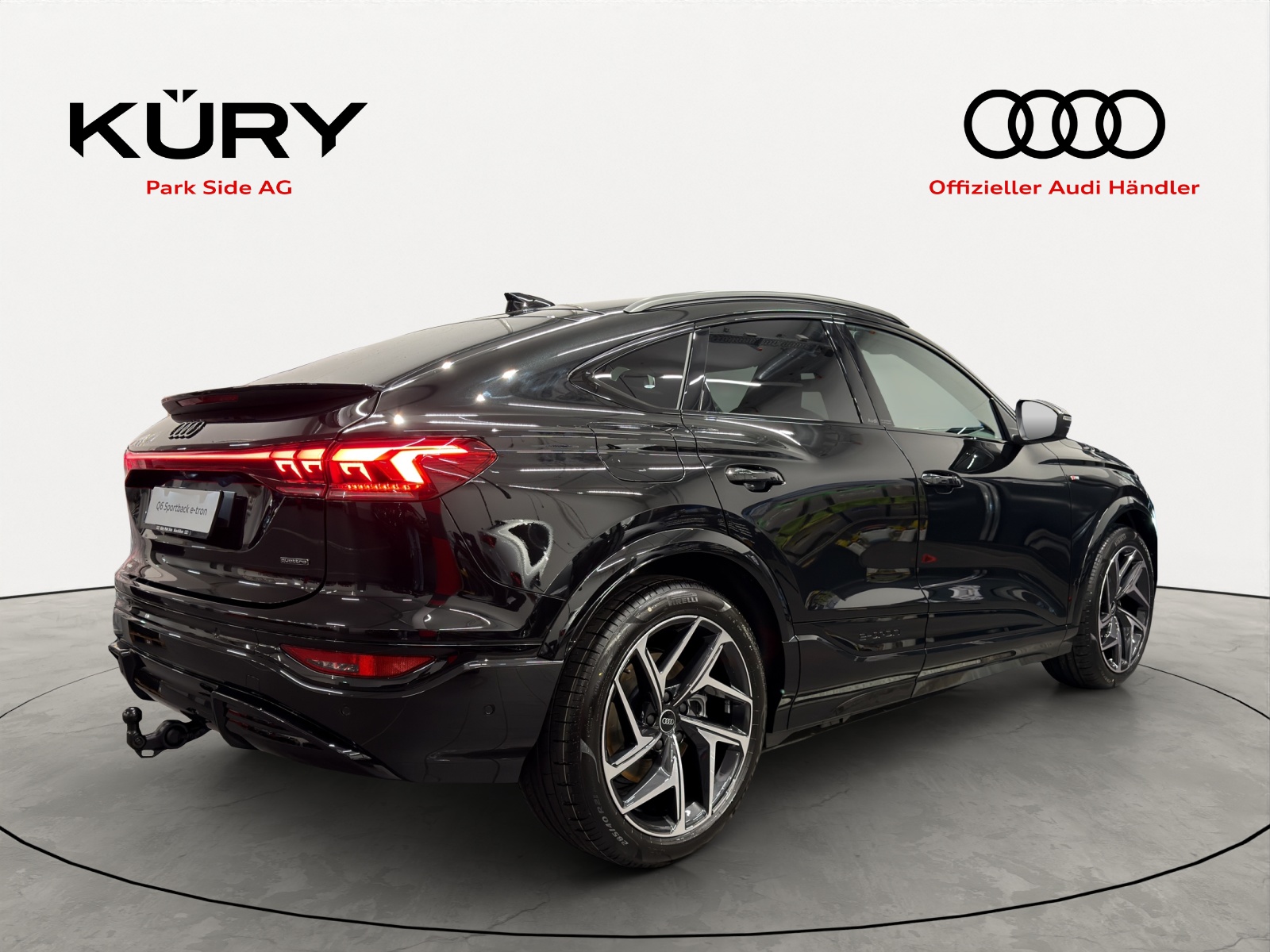 AUDI Q6 Sportback e-tron Quattro 428PS-showroom-element-3