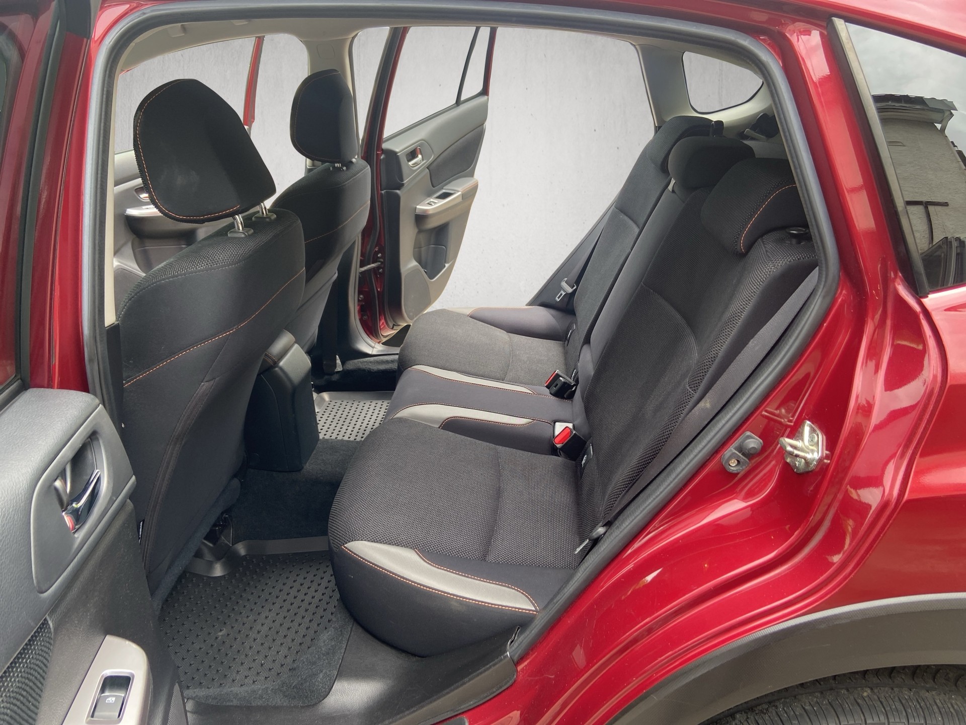 SUBARU XV 2.0 Swiss Two AWD CVT-image-9