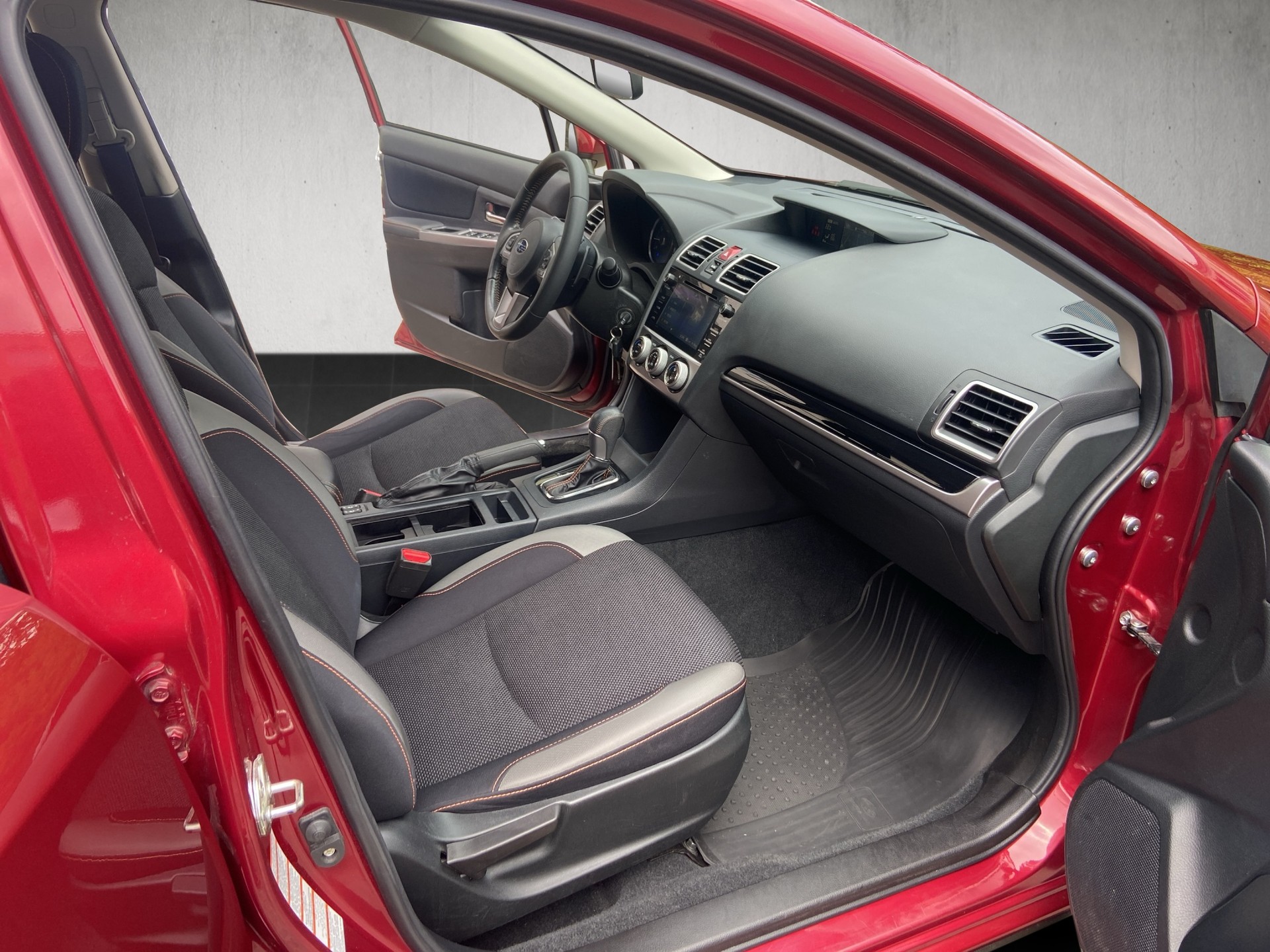 SUBARU XV 2.0 Swiss Two AWD CVT-image-10