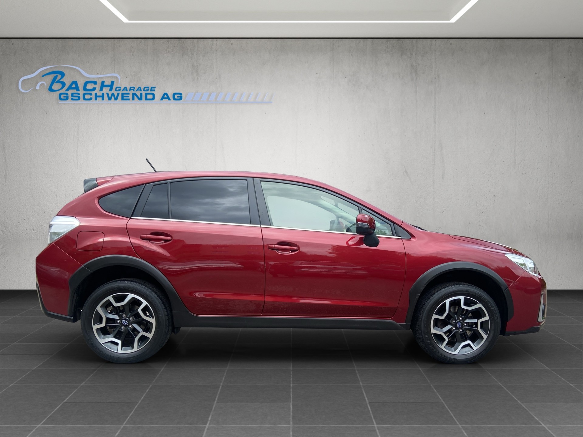 SUBARU XV 2.0 Swiss Two AWD CVT-showroom-element-2