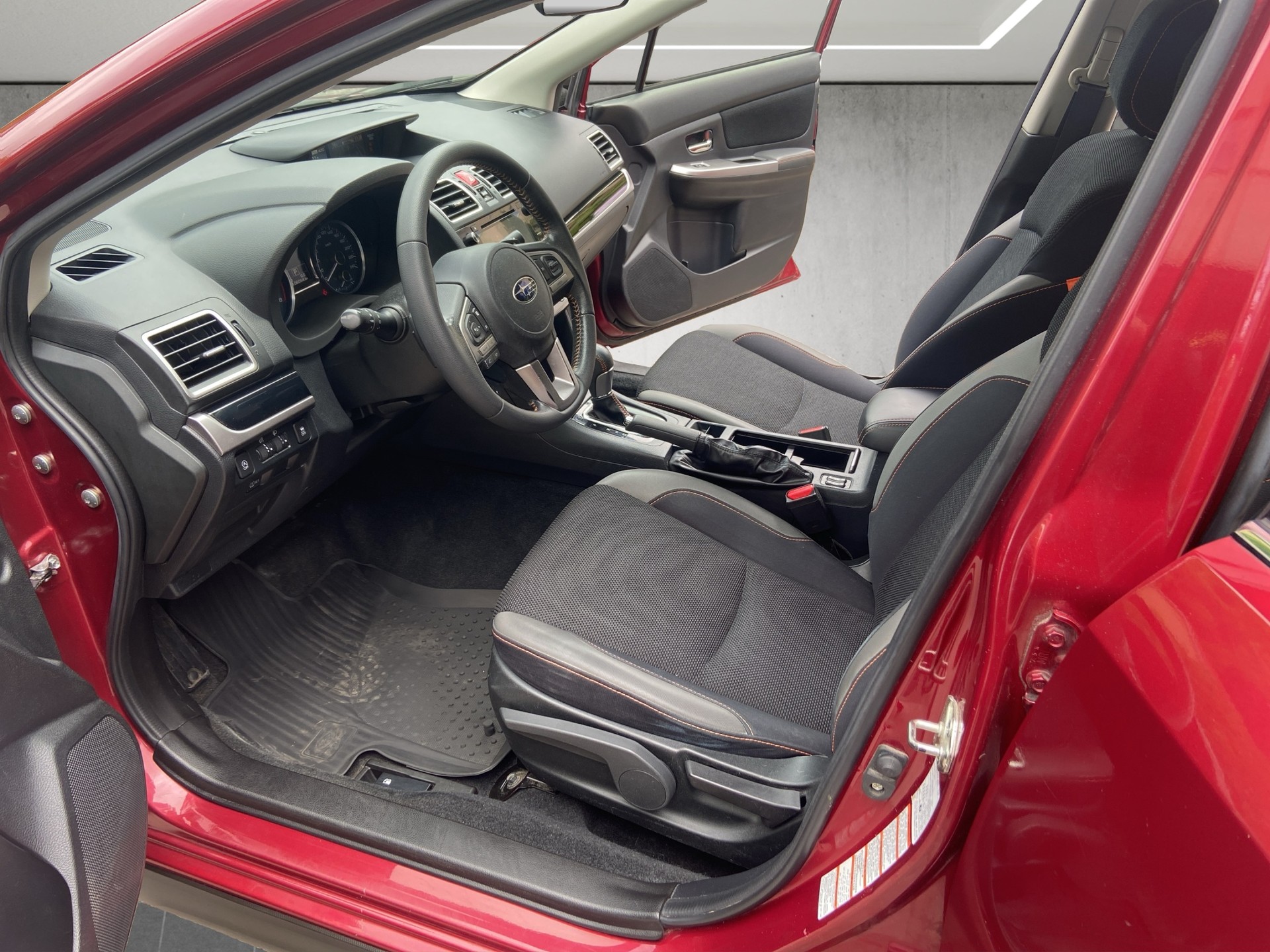 SUBARU XV 2.0 Swiss Two AWD CVT-image-6