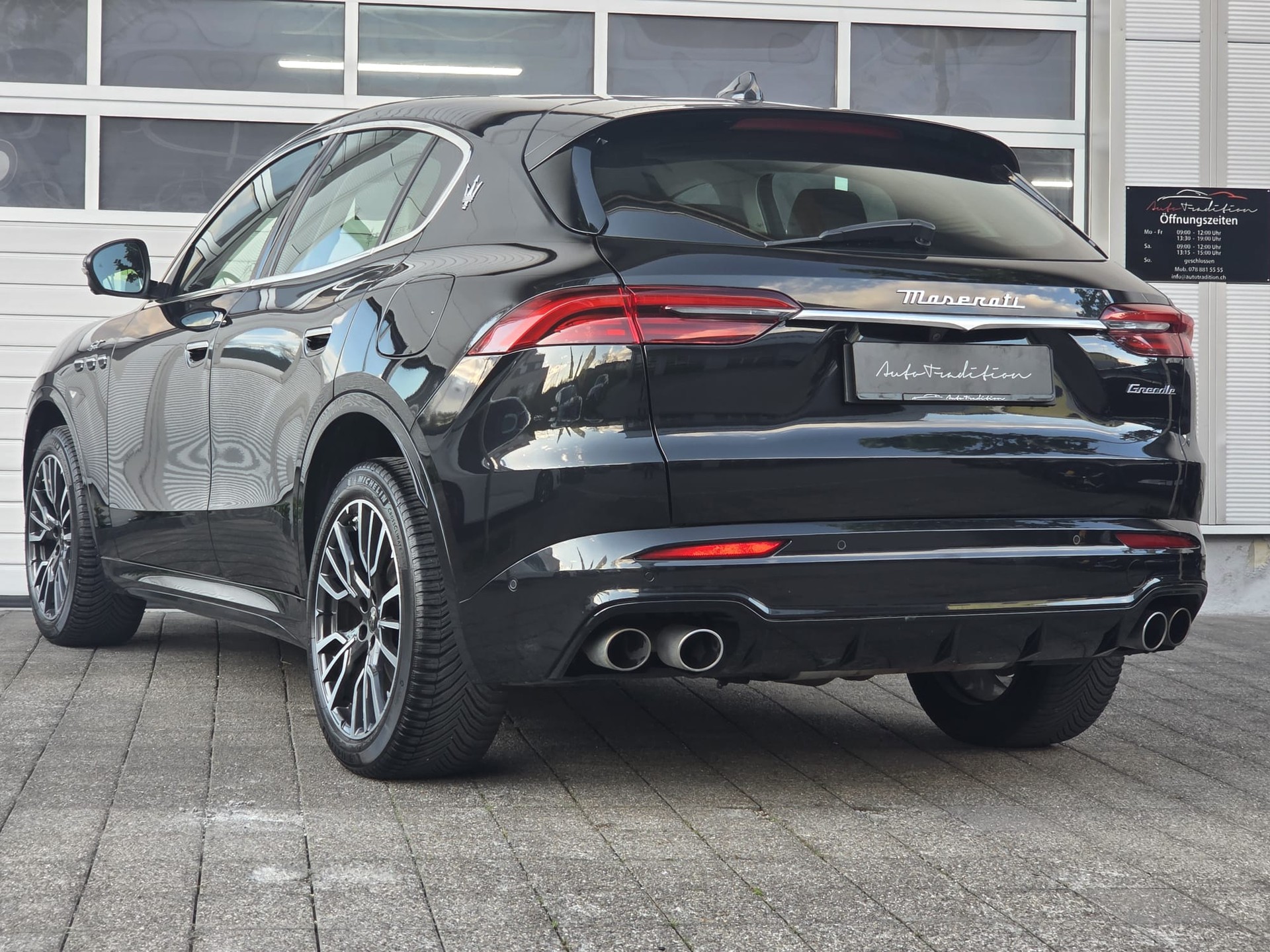 MASERATI Grecale 2.0 MHEV GT Hybrid Automatica ** ASSISTENZ PAKET PLUS - KOMFORT PAKET -360° KAMERA -SONOS FABER SOUND - ADAPTIVE LED -**-showroom-element-3