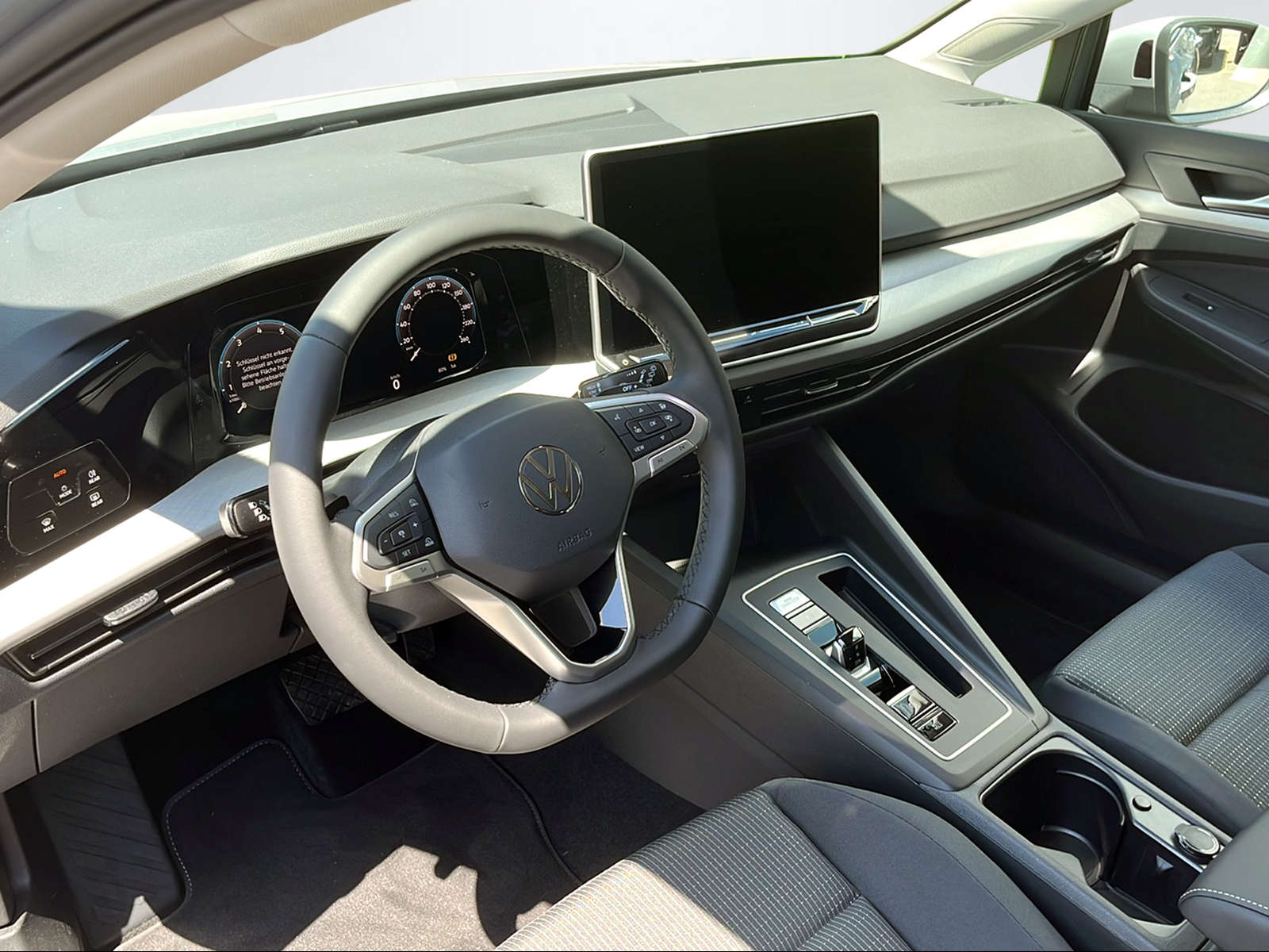 VW Golf VIII 1.5 eTSI Value DSG-image-10