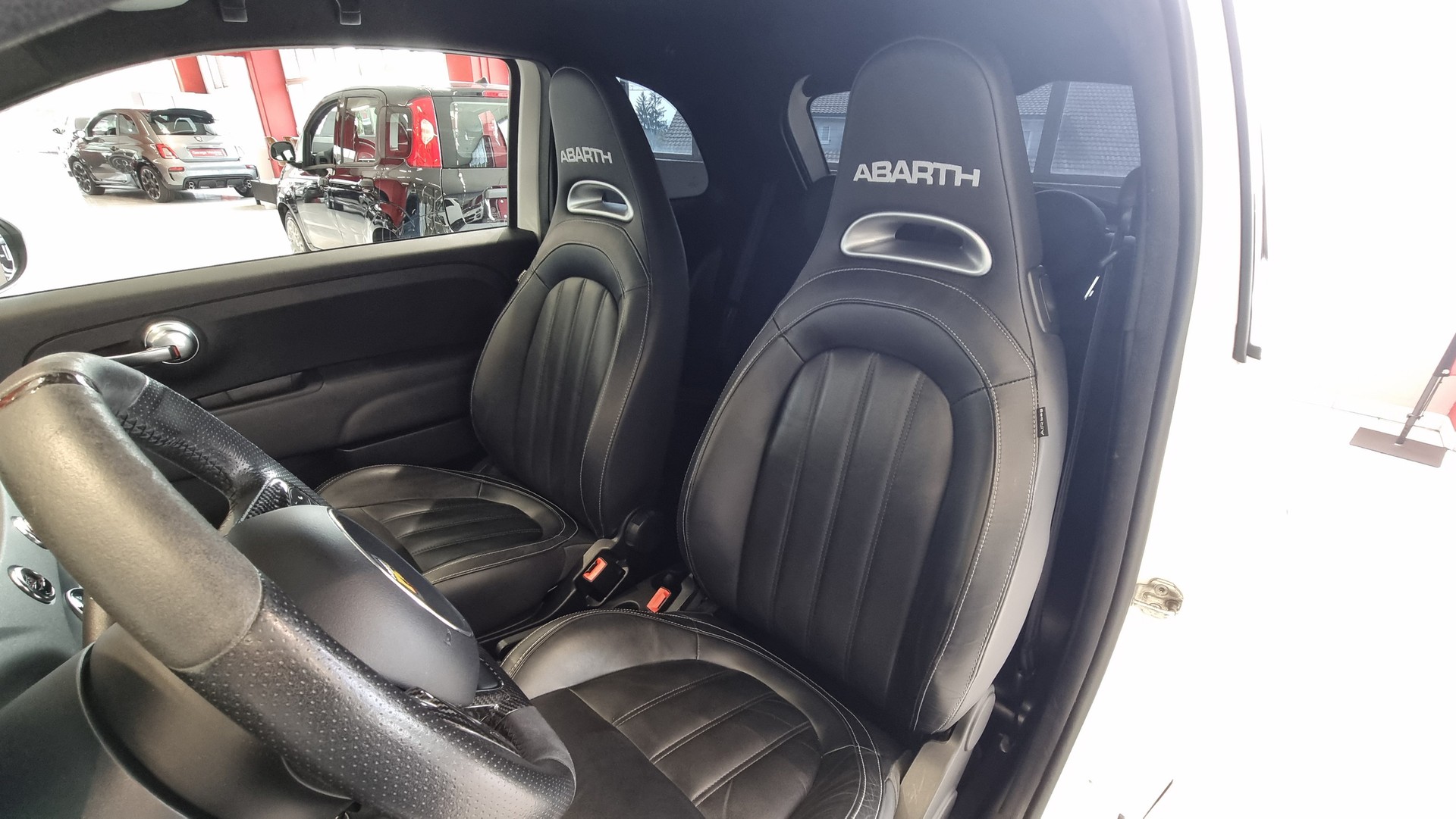 FIAT 595 Abarth 1.4 T-Jet 180 Competizione-image-19