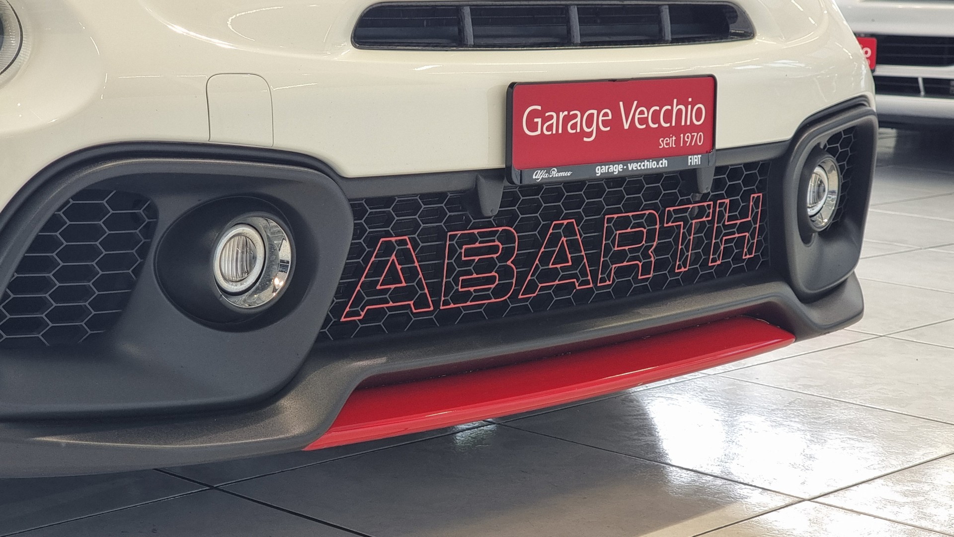 FIAT 595 Abarth 1.4 T-Jet 180 Competizione-image-8
