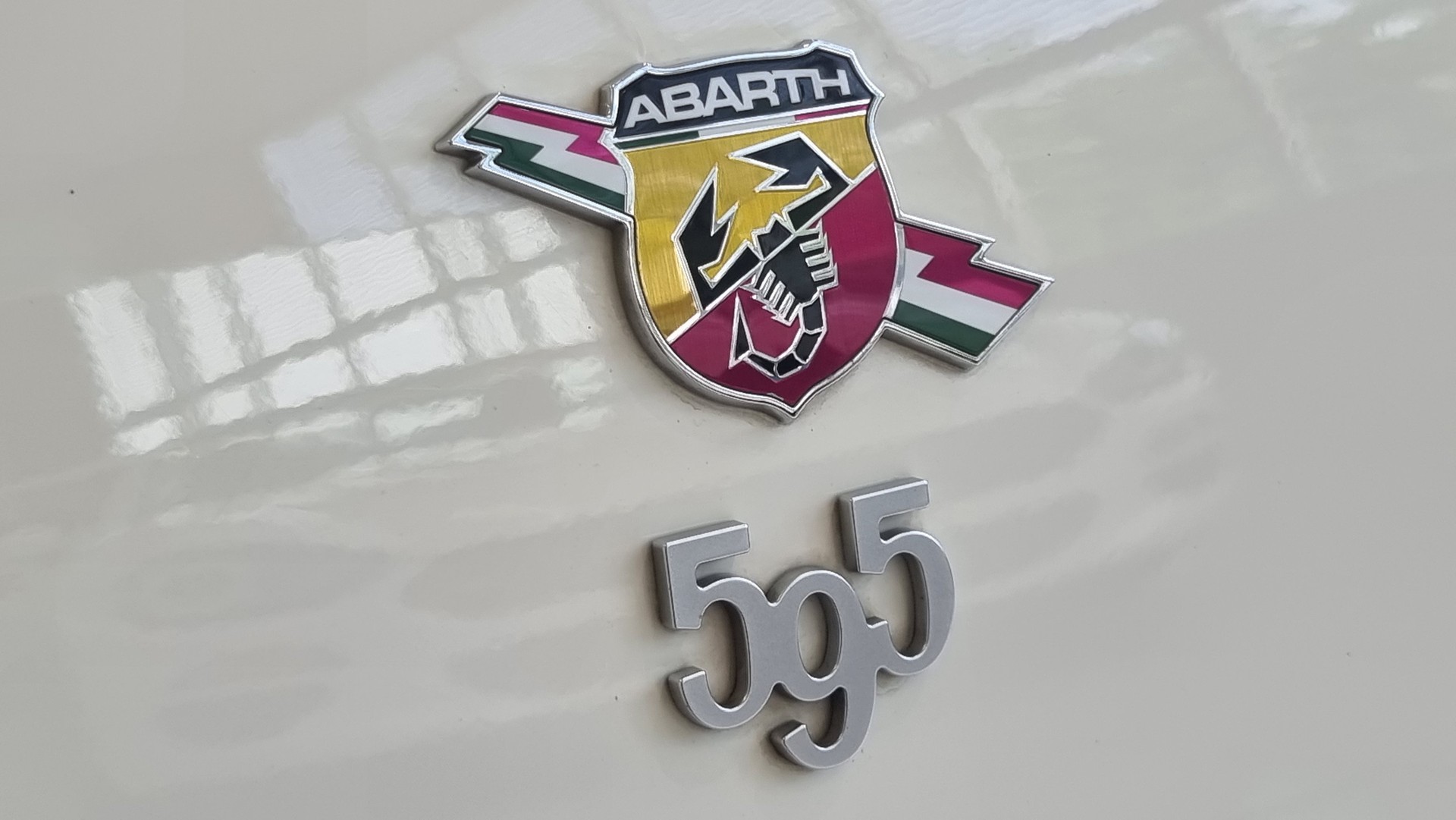 FIAT 595 Abarth 1.4 T-Jet 180 Competizione-image-22
