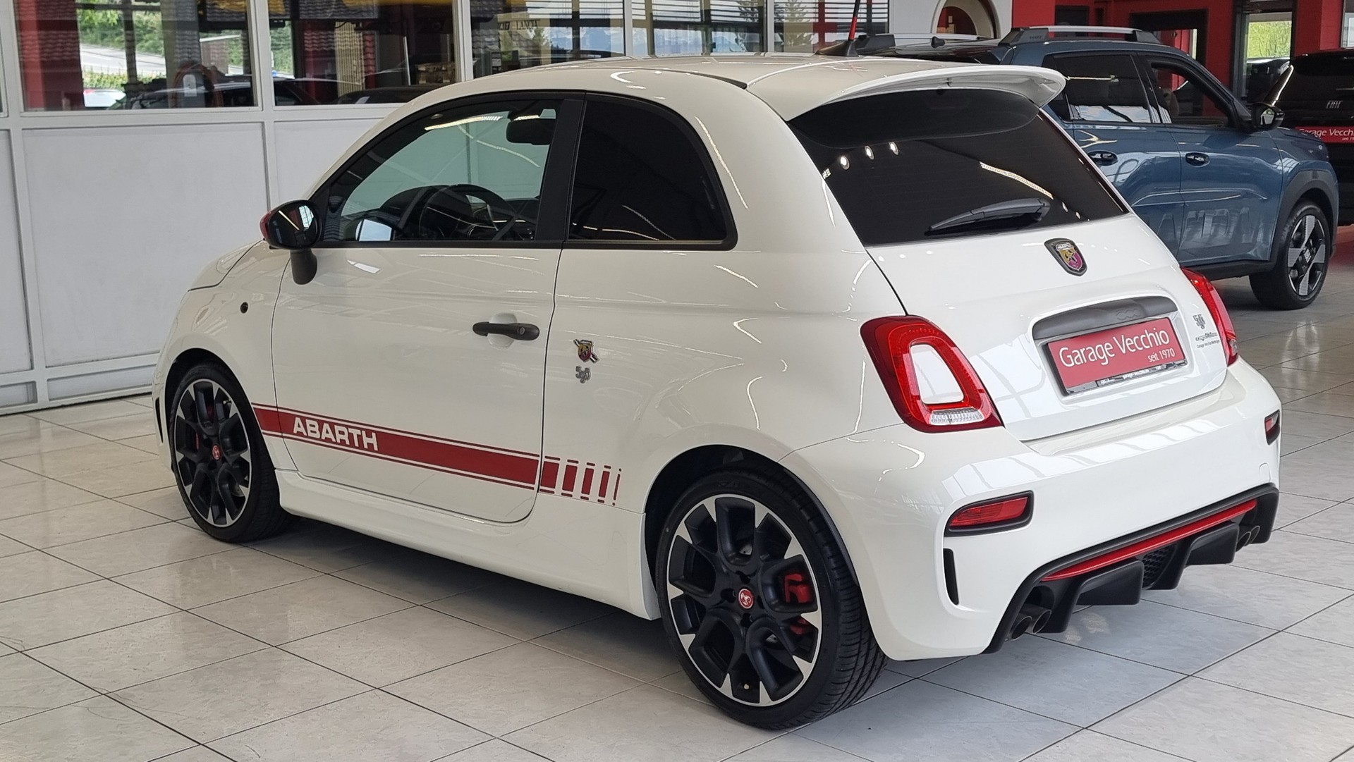 FIAT 595 Abarth 1.4 T-Jet 180 Competizione-showroom-element-3