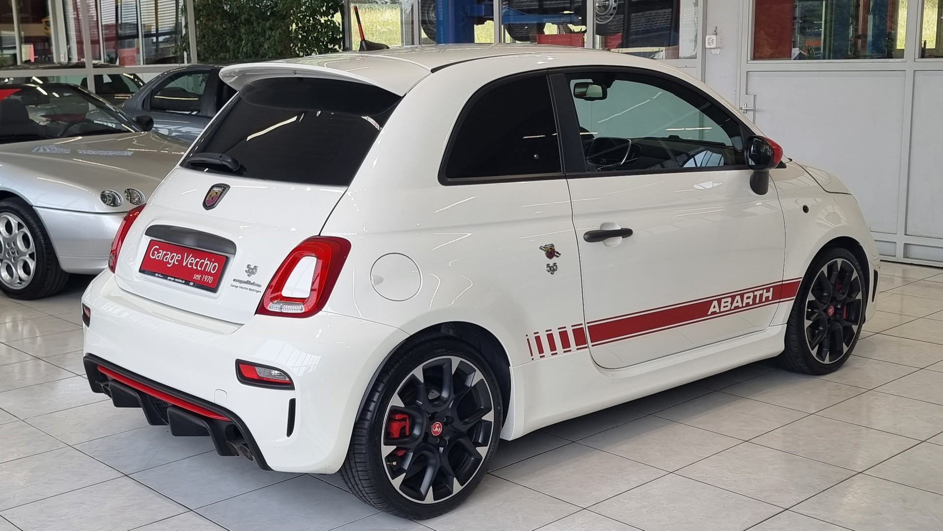 FIAT 595 Abarth 1.4 T-Jet 180 Competizione-image-4