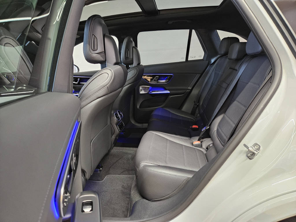 MERCEDES-BENZ GLC 400 e 4Matic AMG Line EQ Star-image-12