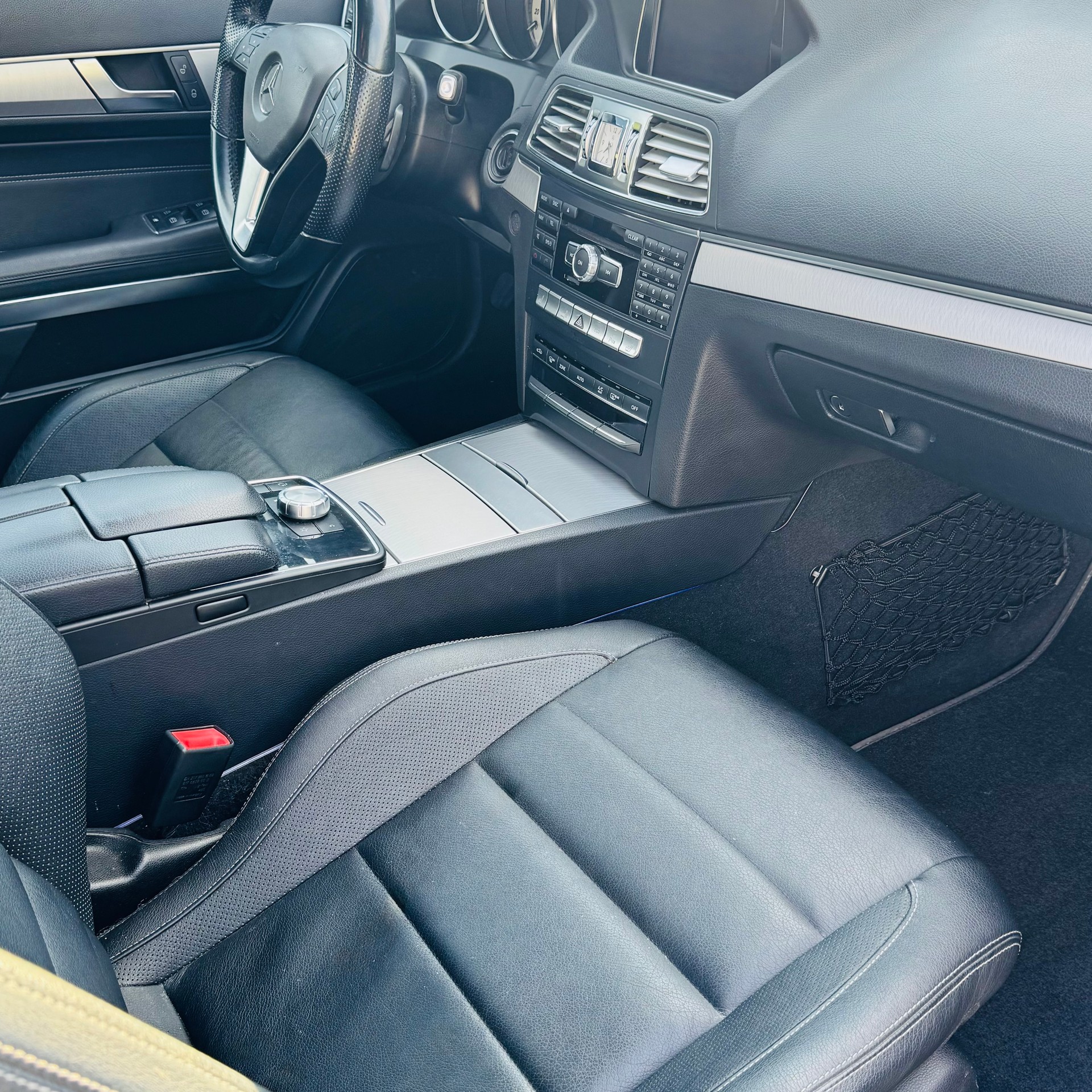MERCEDES-BENZ E 250 7G-Tronic-image-19