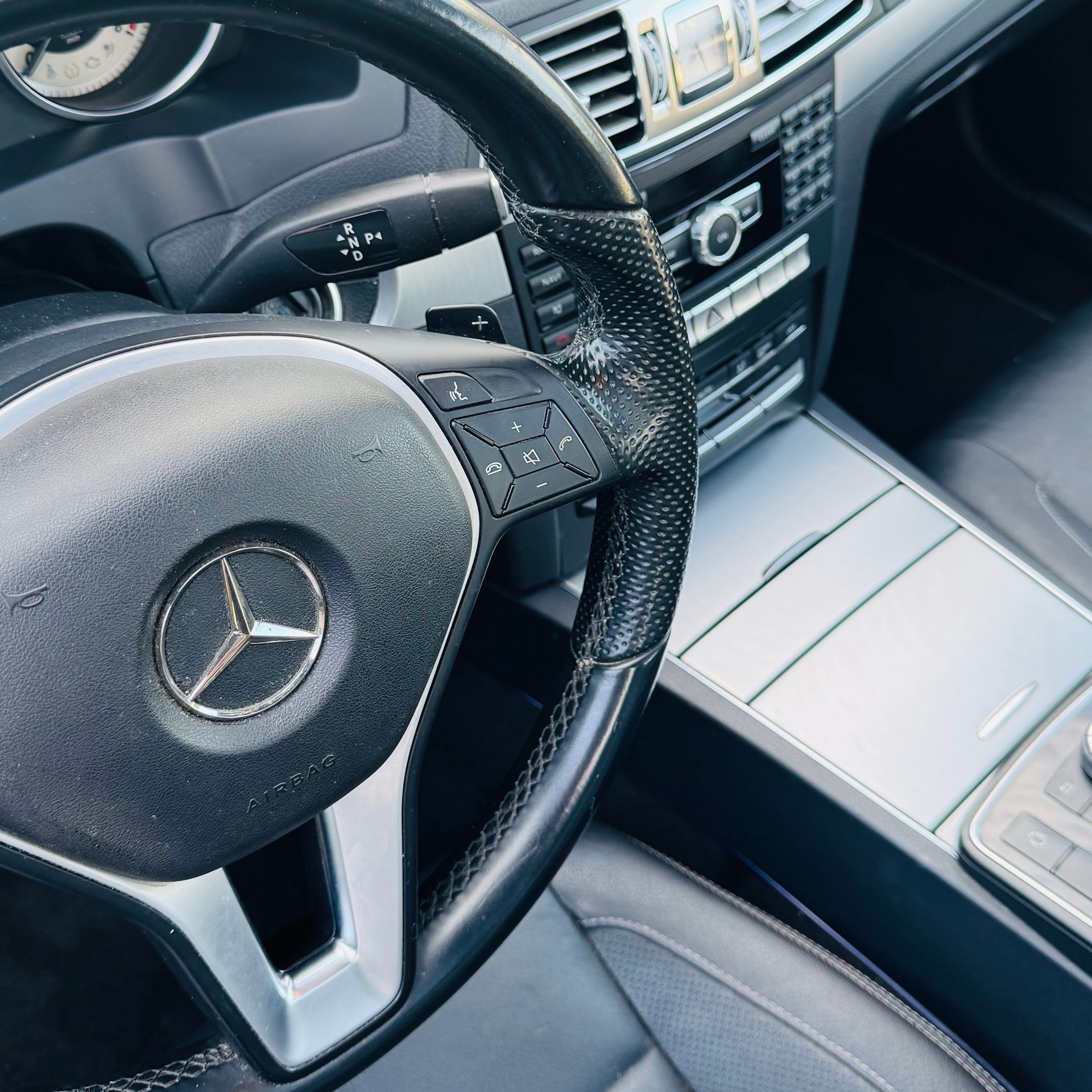 MERCEDES-BENZ E 250 7G-Tronic-image-7
