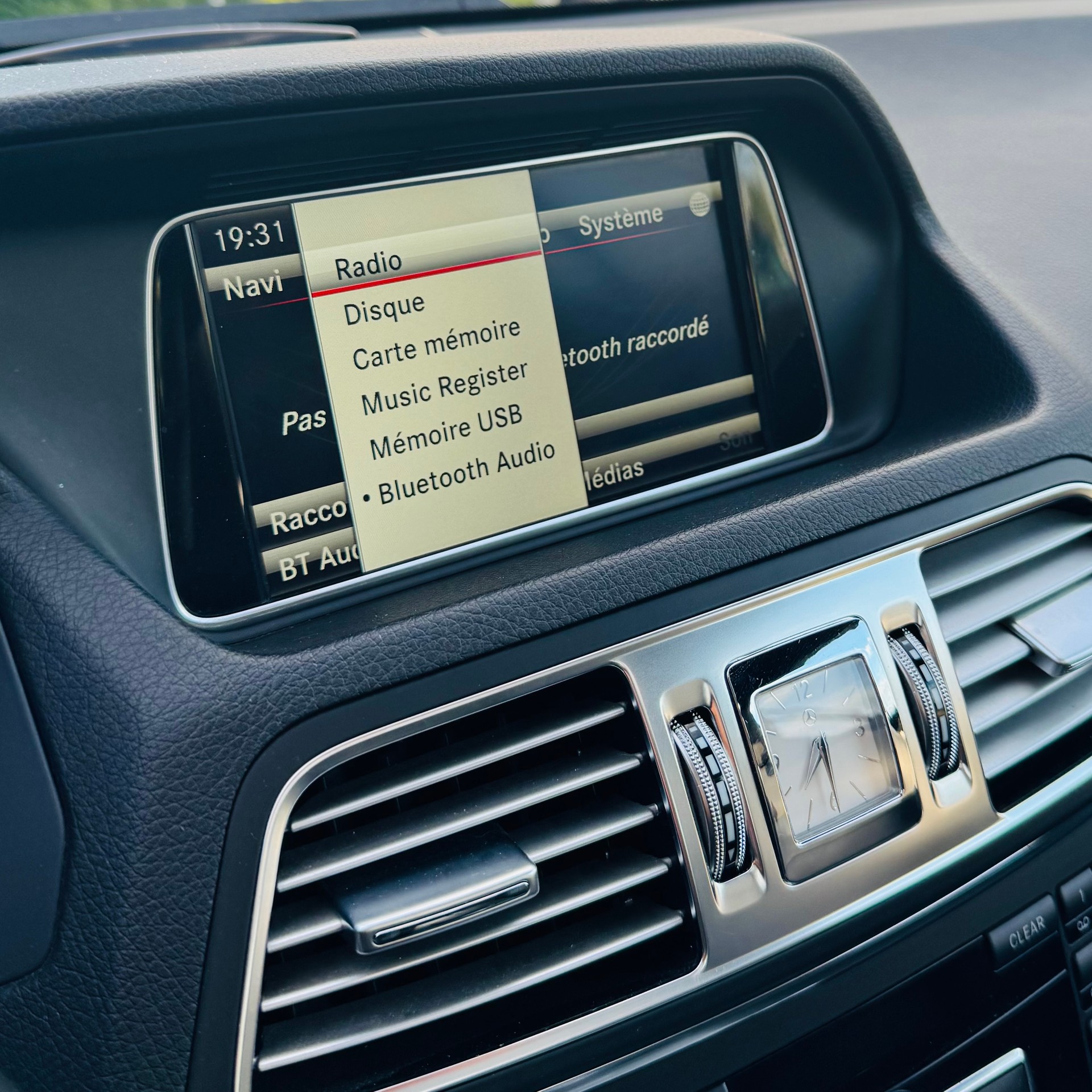 MERCEDES-BENZ E 250 7G-Tronic-image-13