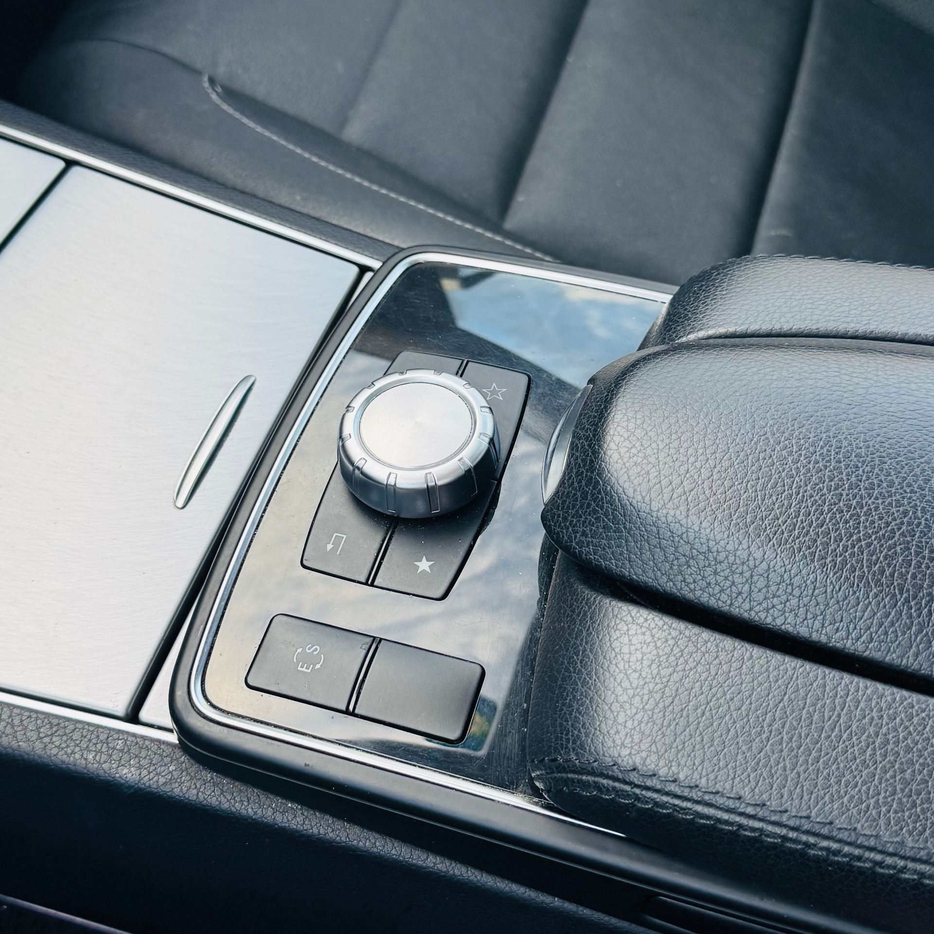 MERCEDES-BENZ E 250 7G-Tronic-image-16