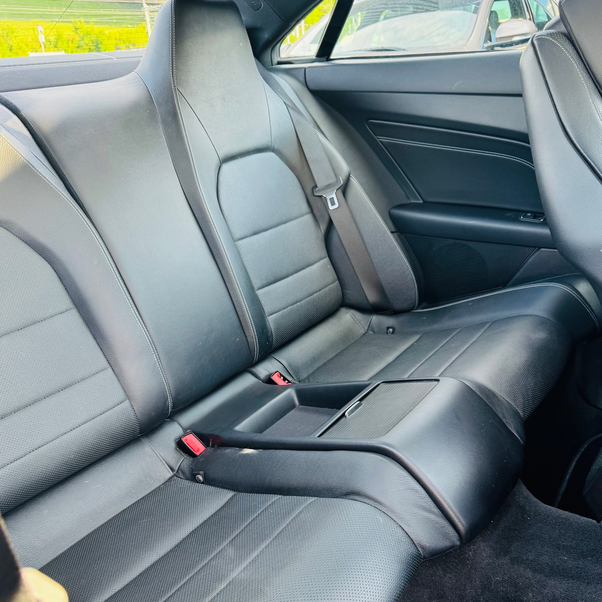 MERCEDES-BENZ E 250 7G-Tronic-image-18