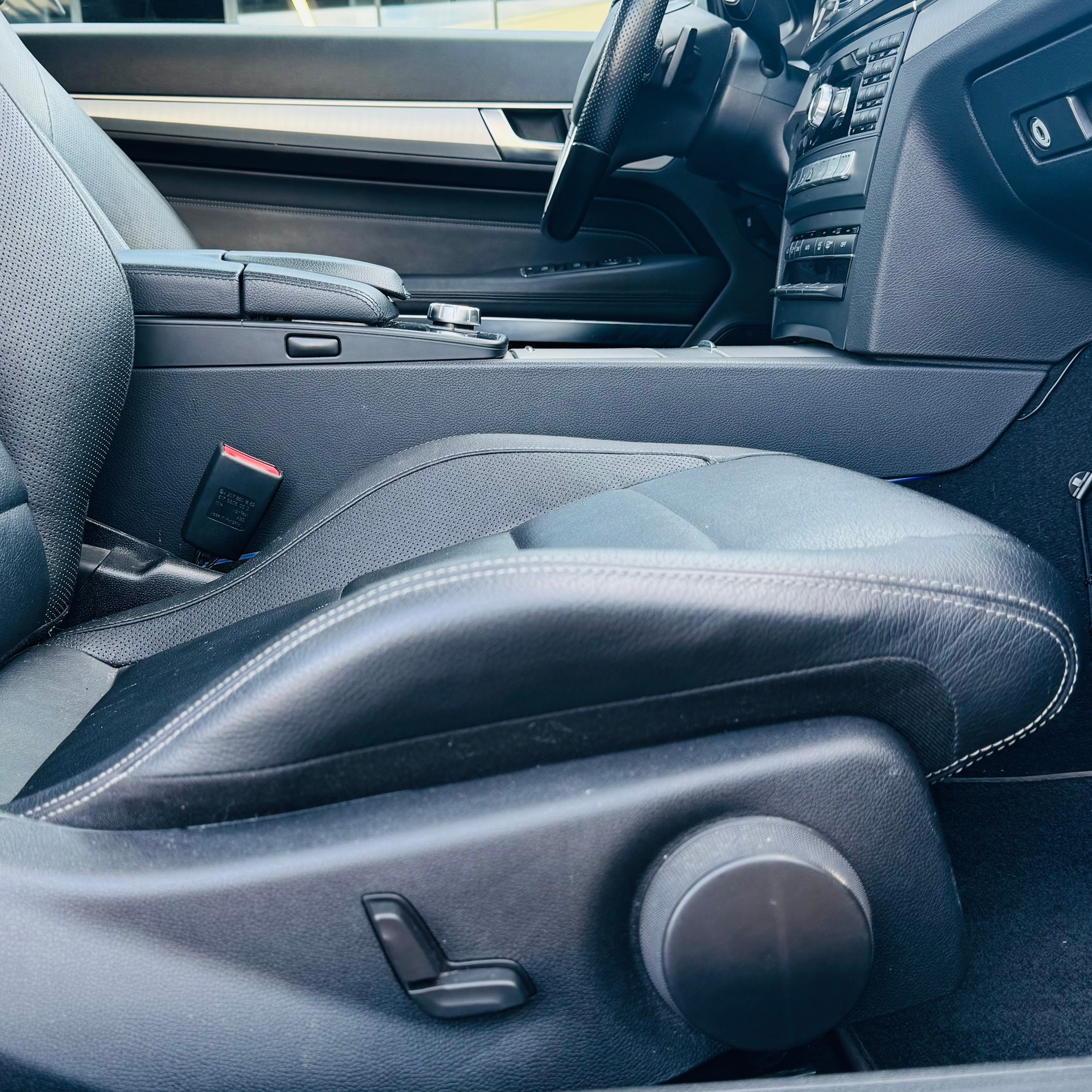 MERCEDES-BENZ E 250 7G-Tronic-image-20
