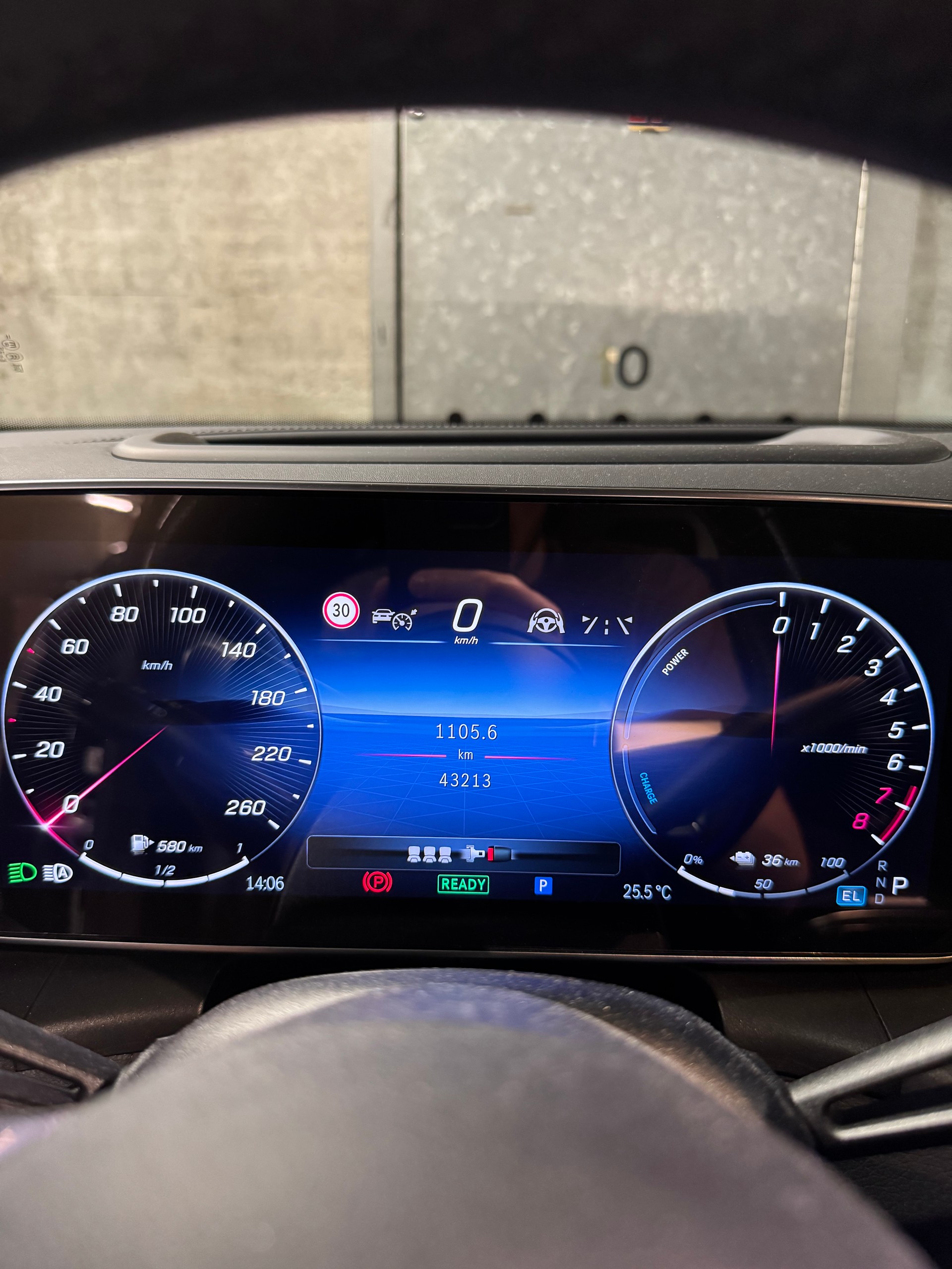 MERCEDES-BENZ GLC 400 e AMG Line 4matic-image-6