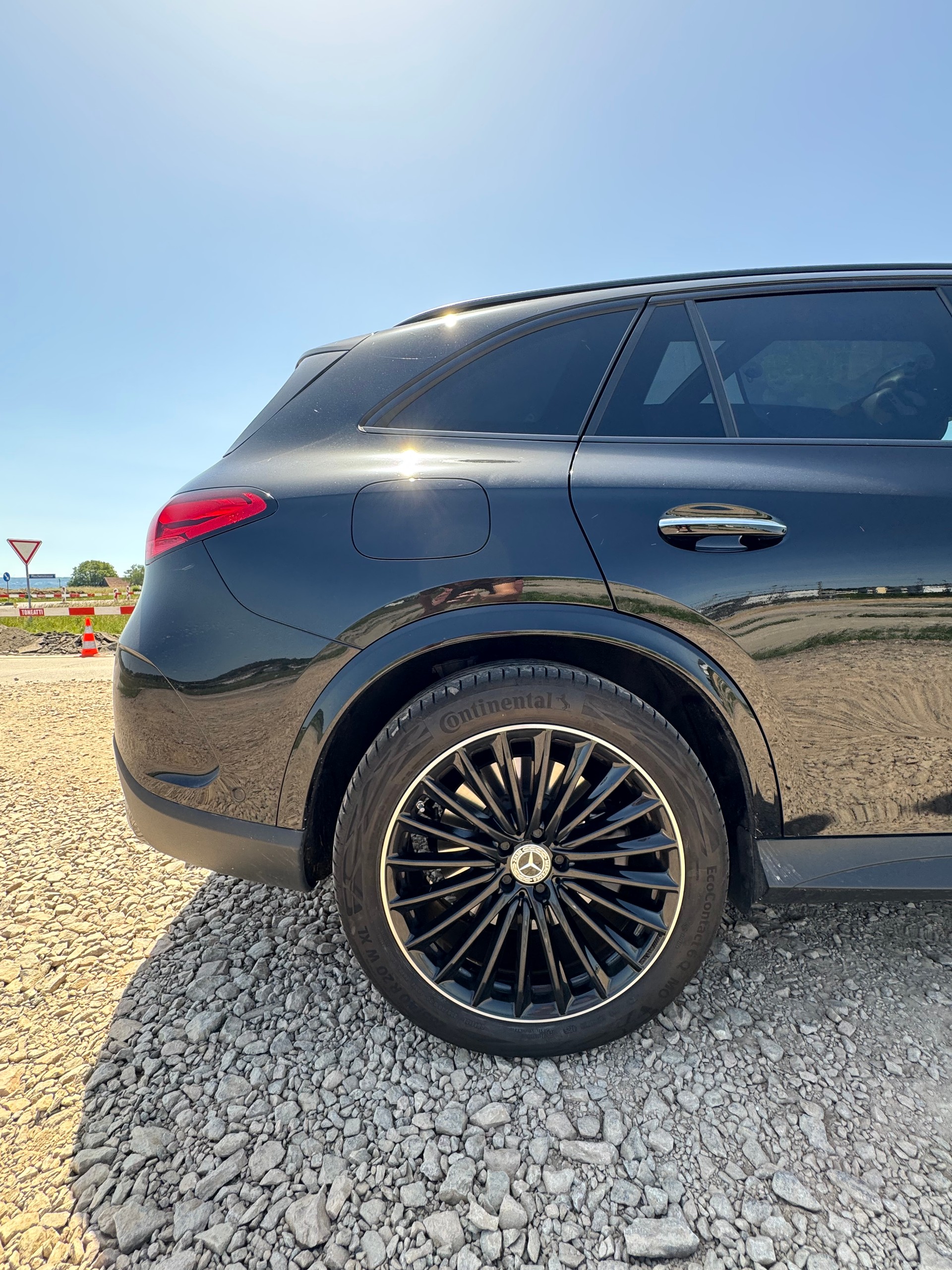 MERCEDES-BENZ GLC 400 e AMG Line 4matic-image-4