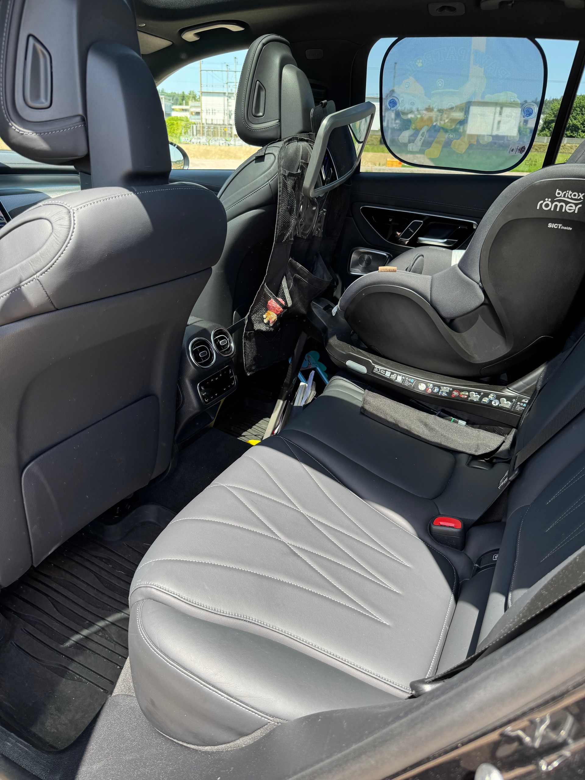 MERCEDES-BENZ GLC 400 e AMG Line 4matic-image-9