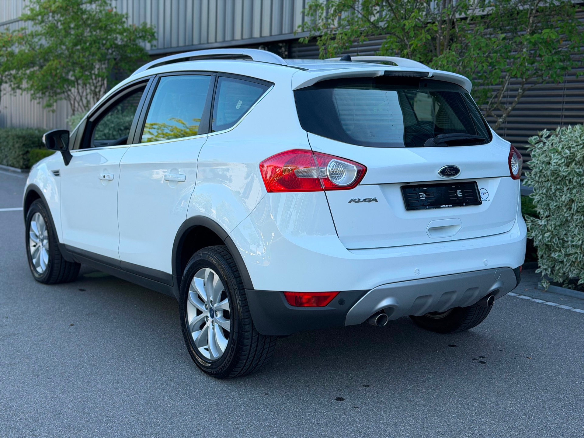 FORD Kuga 2.0 TDCi Titanium 4WD PowerShift-image-3