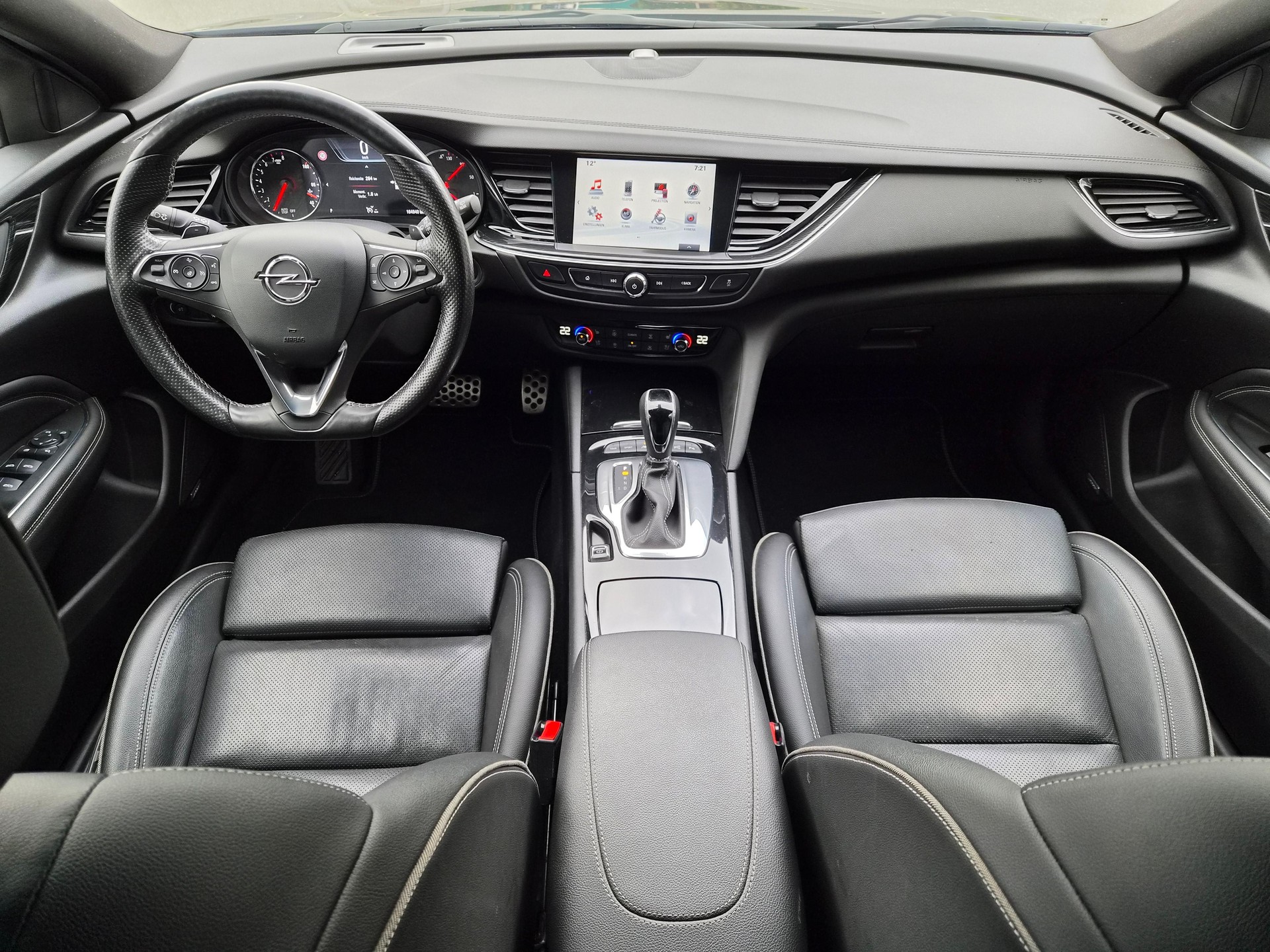 OPEL Insignia Sports Tourer 2.0 T Excellence AWD-image-9