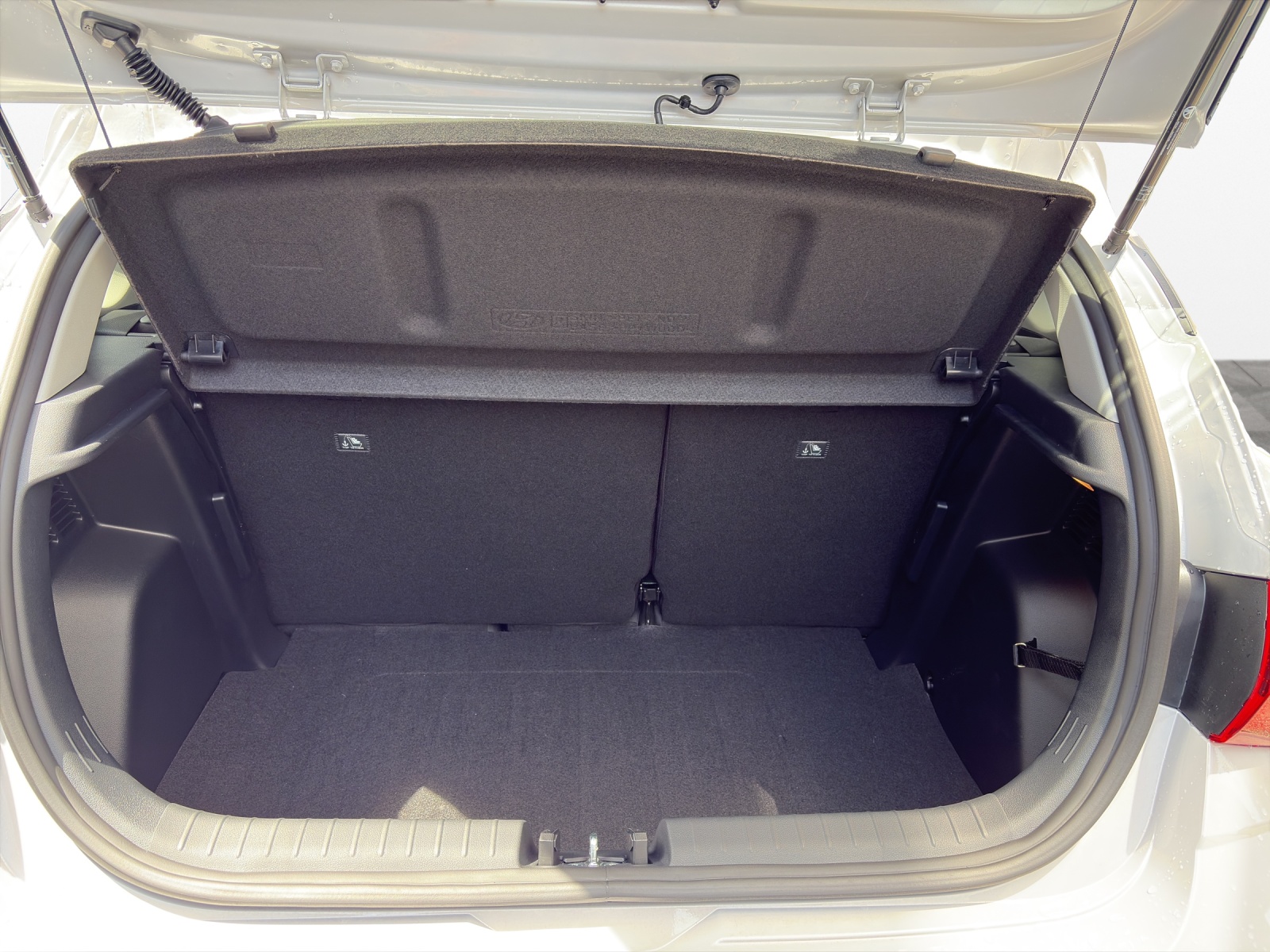 HYUNDAI i20 1.0 T-GDi Amplia-image-15