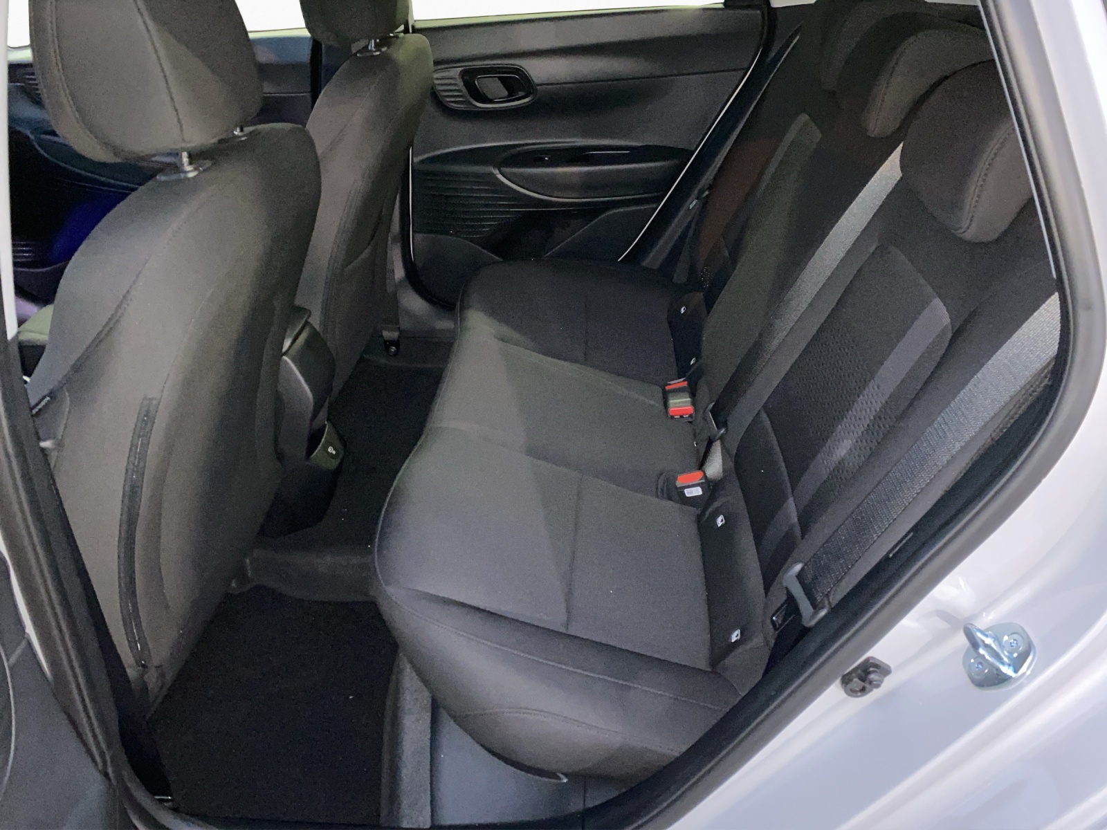 HYUNDAI i20 1.0 T-GDi Amplia-image-10