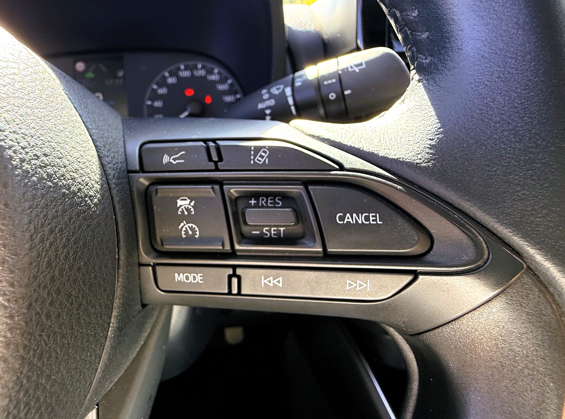 TOYOTA Yaris 1.5 Comfort e-CVT-image-20