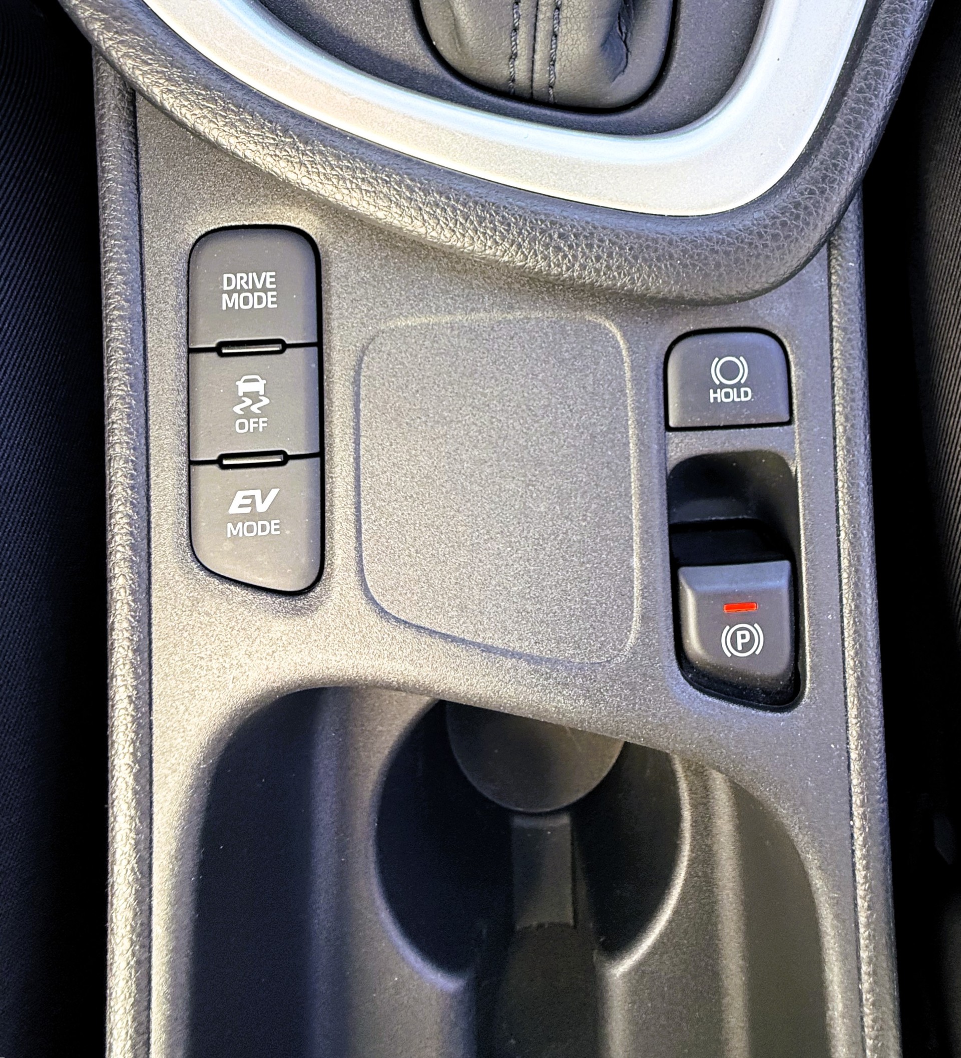 TOYOTA Yaris 1.5 Comfort e-CVT-image-21