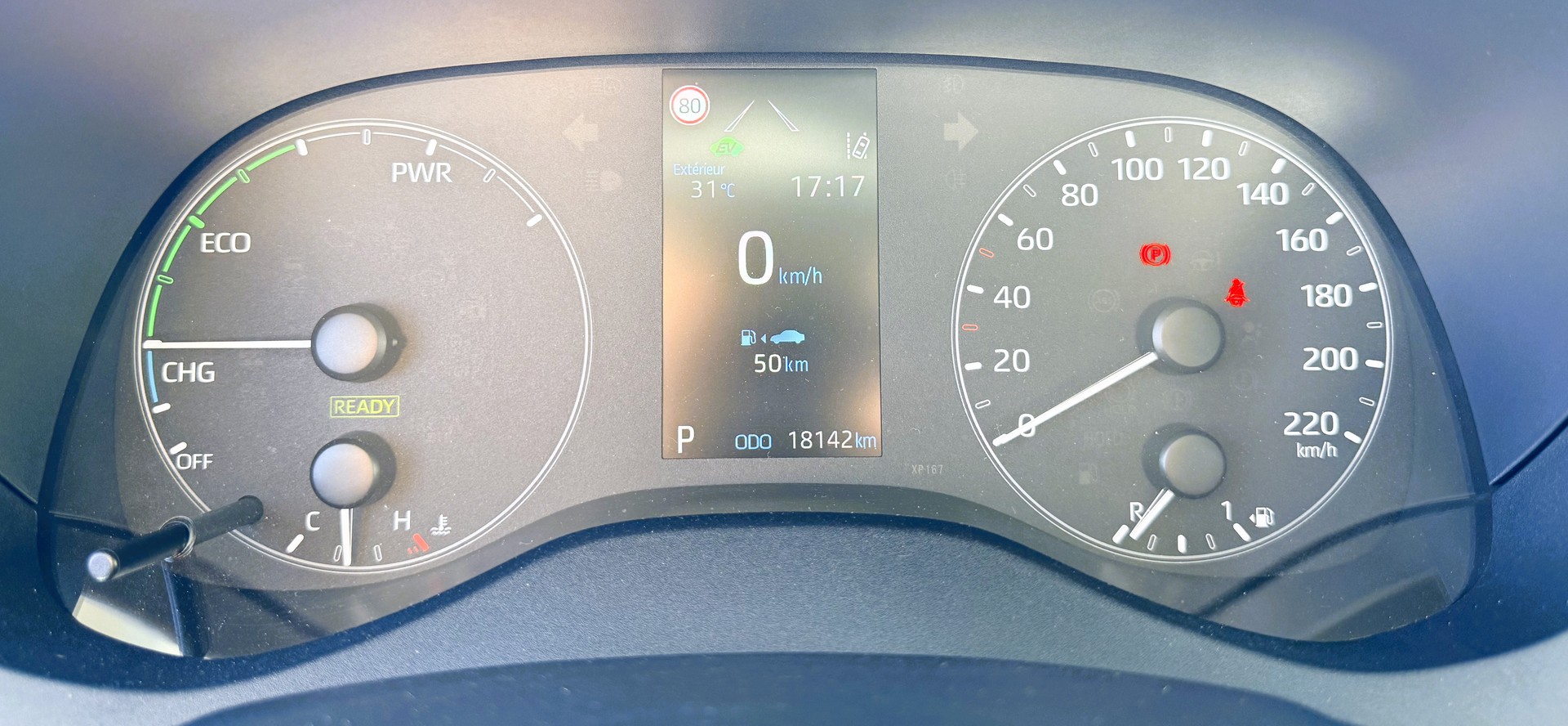 TOYOTA Yaris 1.5 Comfort e-CVT-image-16