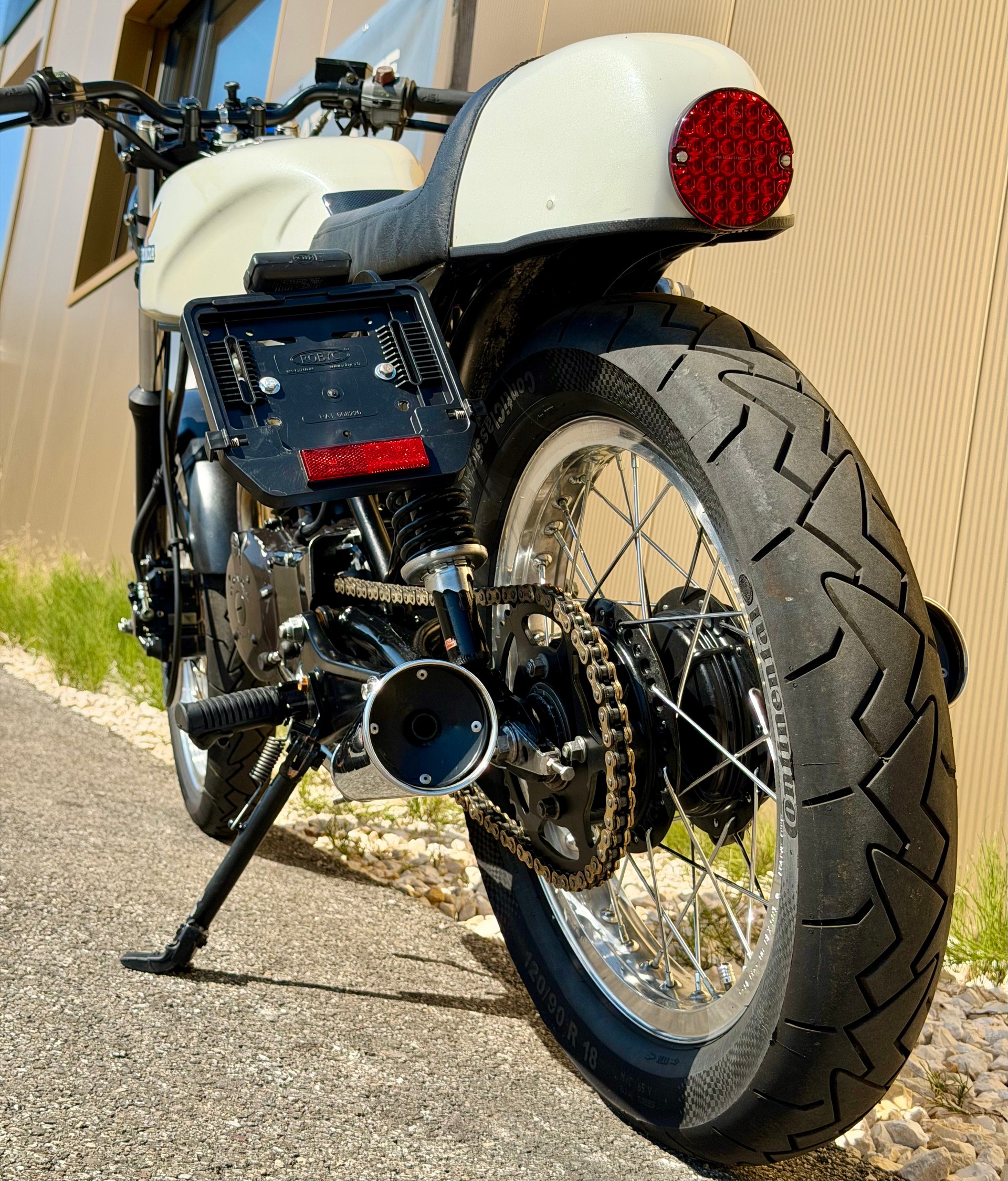 HONDA CB 250 RS CAFE RACER-image-12