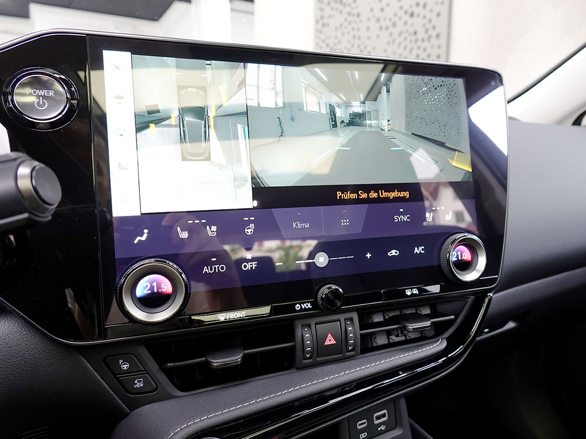 LEXUS NX 450h+ E-FOUR Excellence Panoramaglasdach-image-10