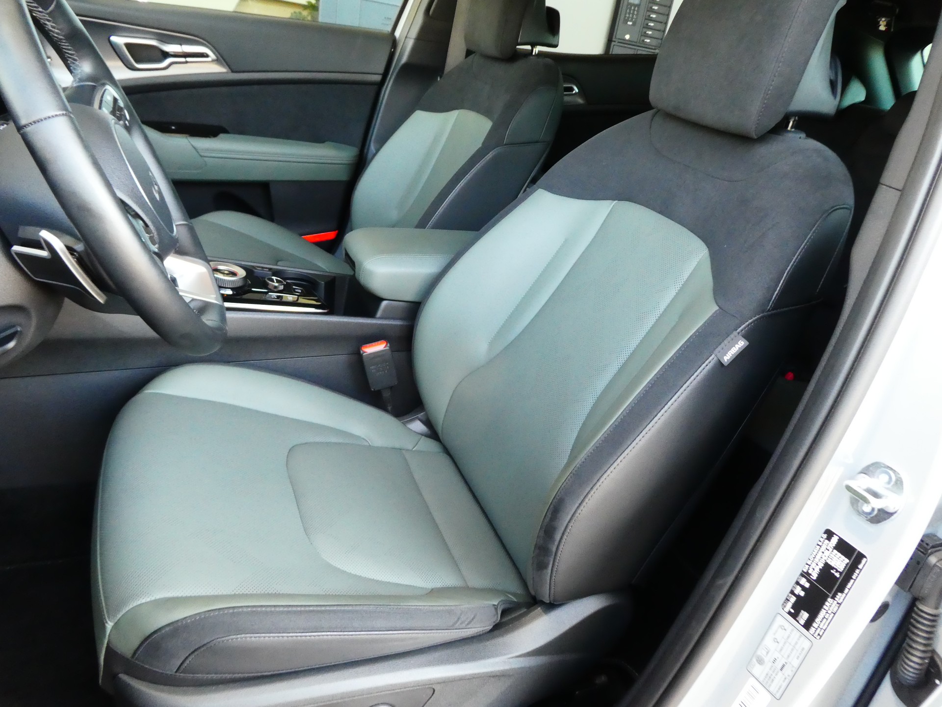 KIA Sportage 1.6T-GDi PHEV Power Edition 4x4 A-image-3