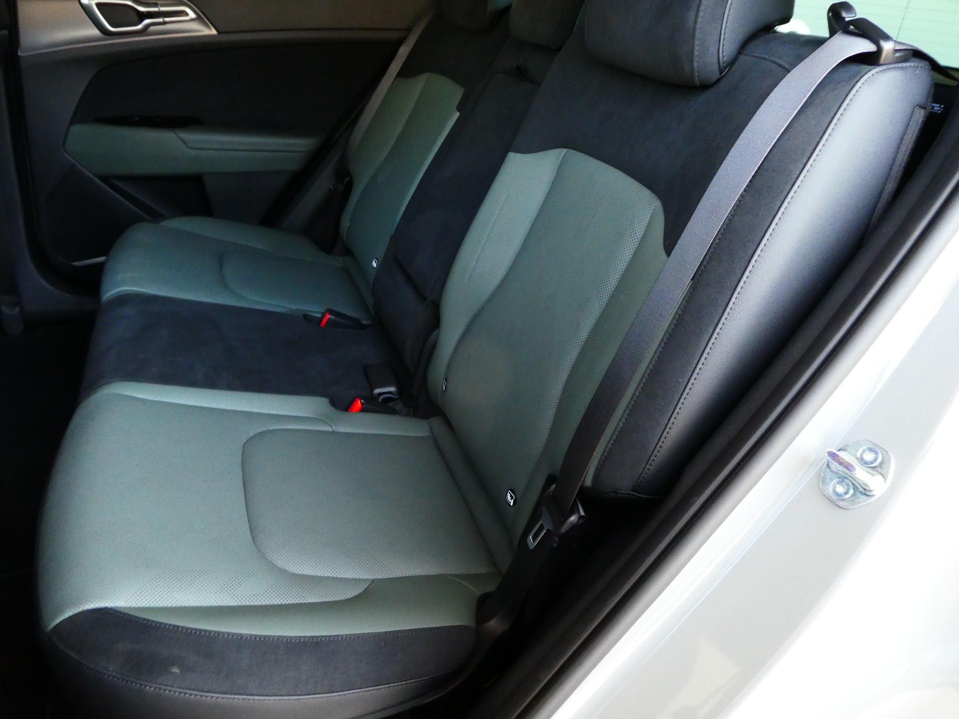 KIA Sportage 1.6T-GDi PHEV Power Edition 4x4 A-image-9