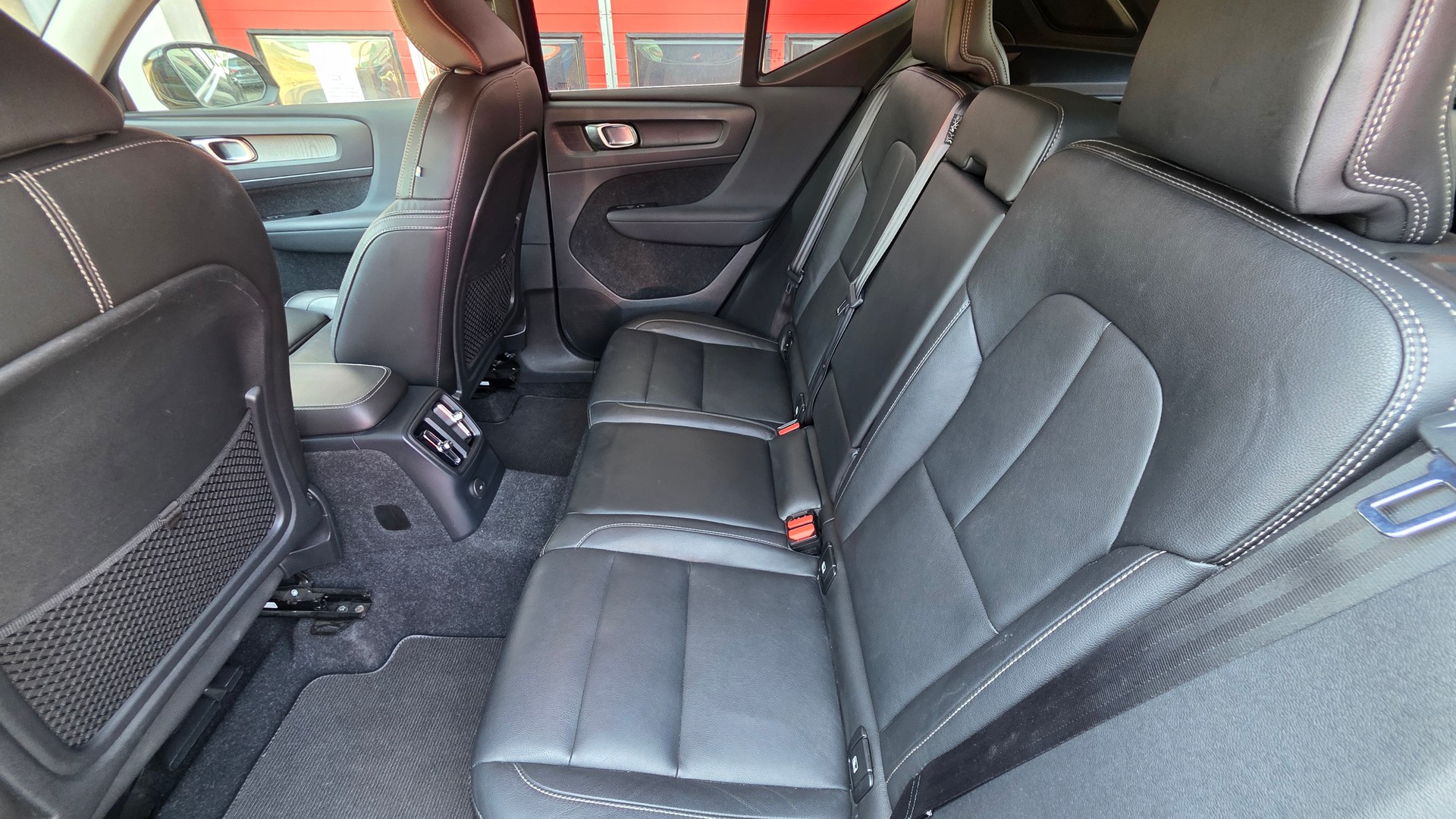 VOLVO XC40 T5 TwE R-Design DCT-image-11