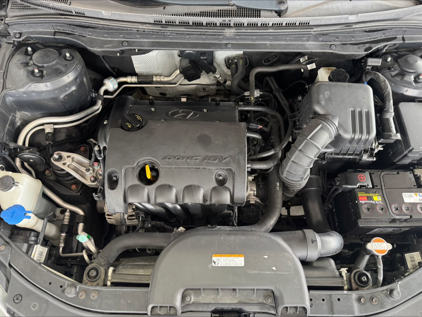 HYUNDAI i30 1.6 Style-image-15
