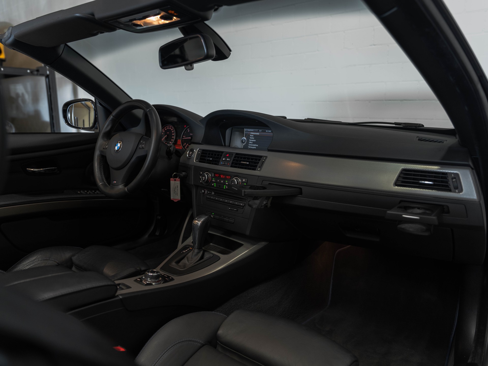 BMW 320d Cabriolet Steptronic-image-27