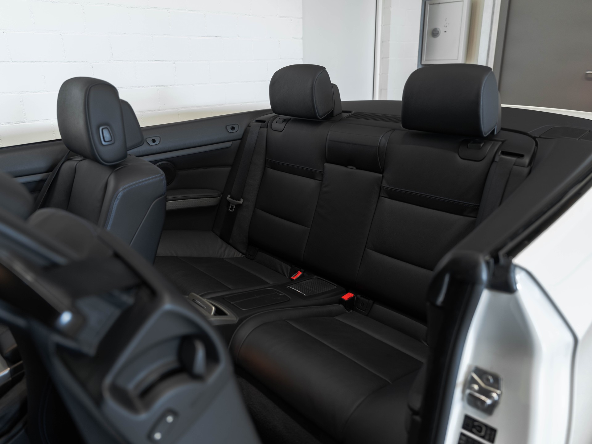 BMW 320d Cabriolet Steptronic-image-14