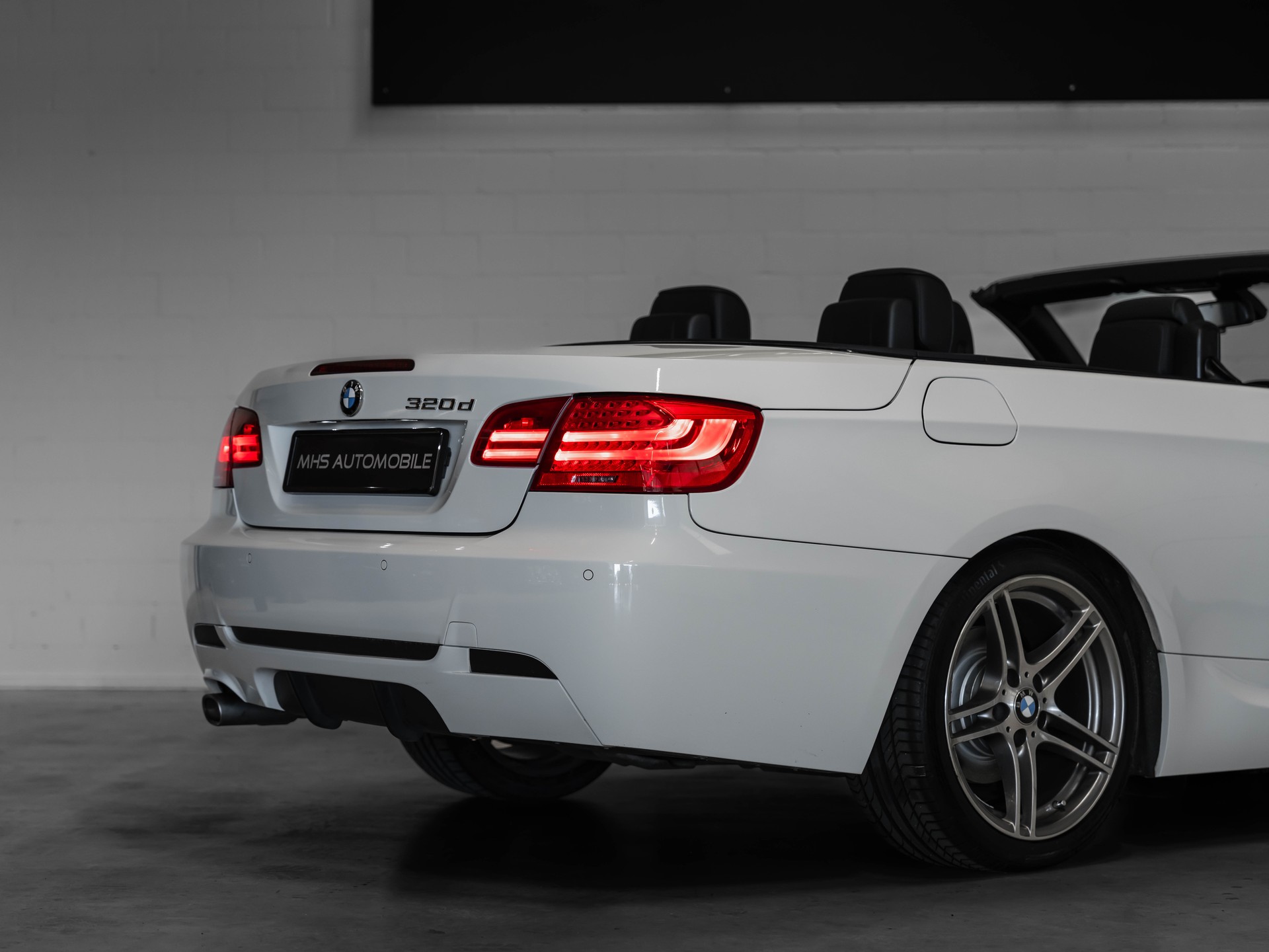 BMW 320d Cabriolet Steptronic-image-24