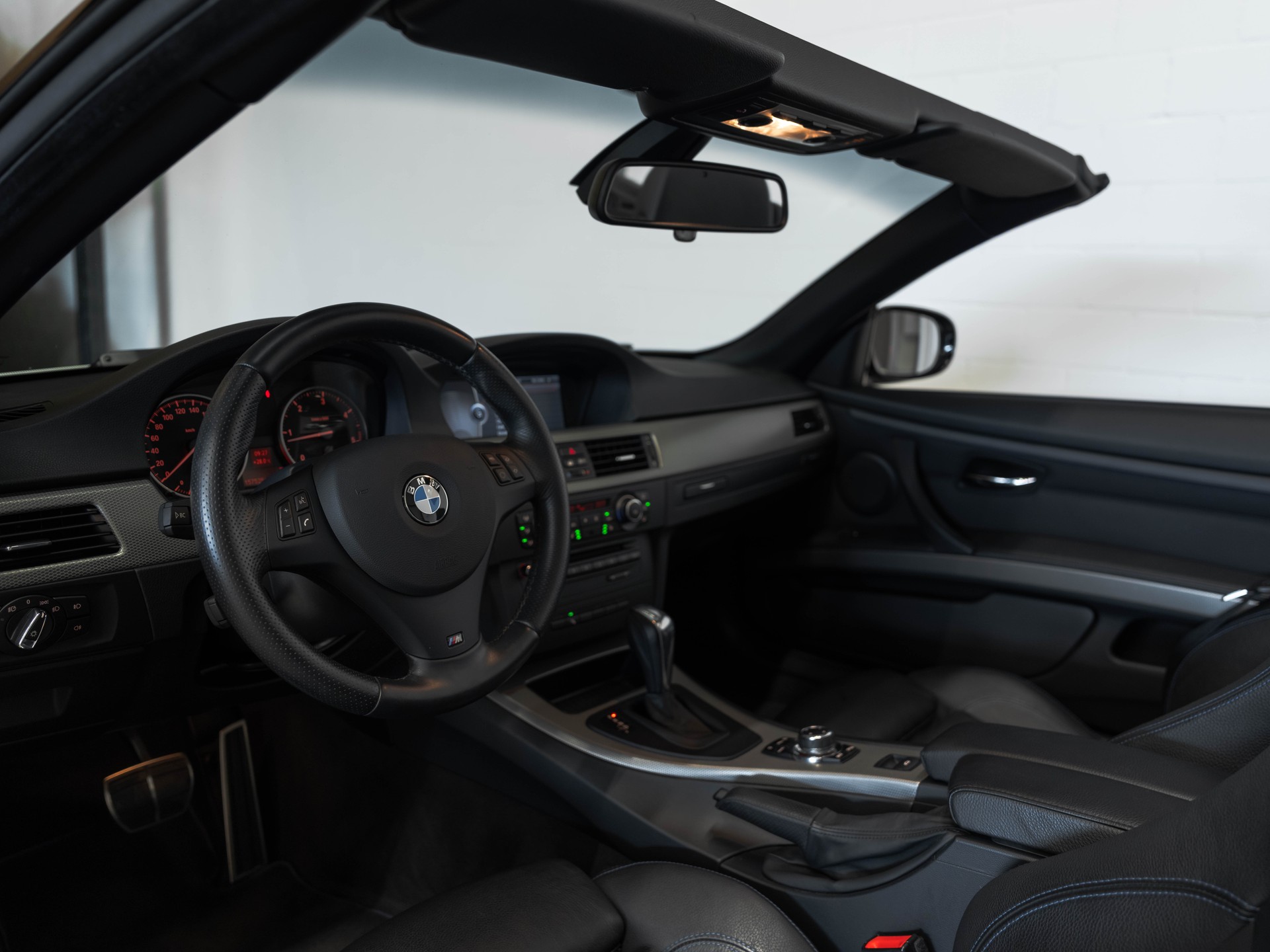 BMW 320d Cabriolet Steptronic-image-8