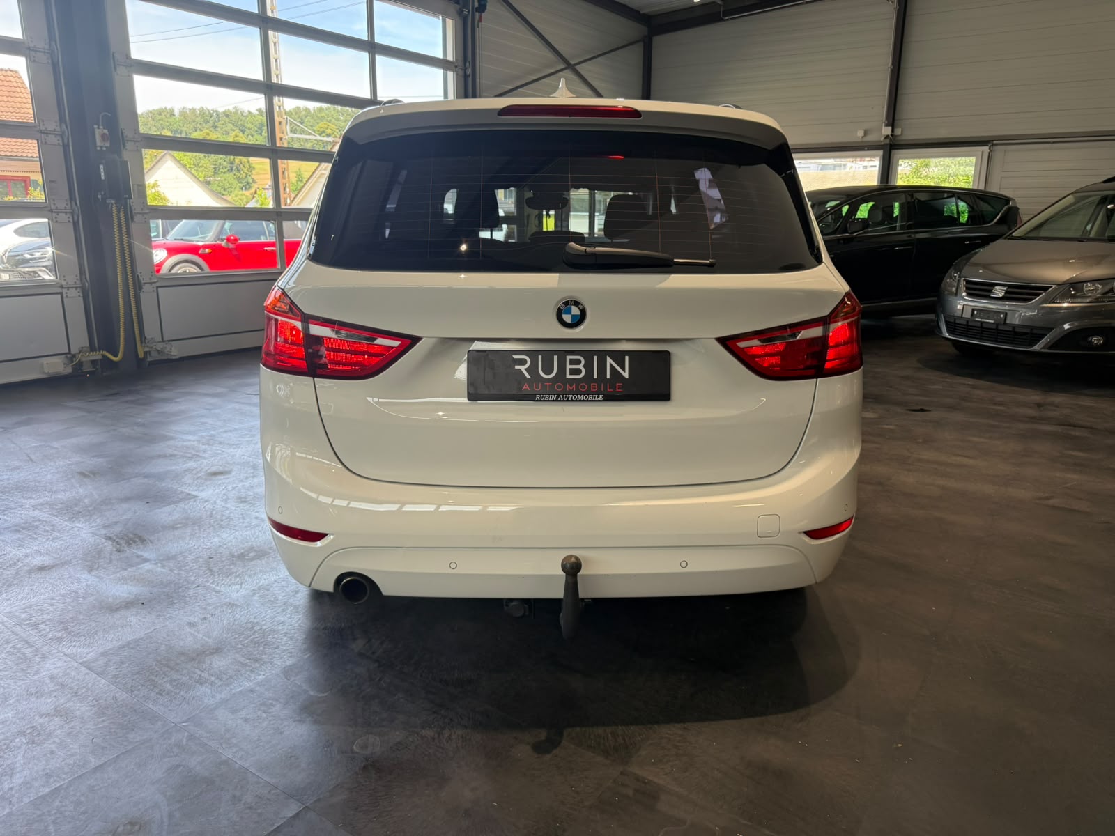 BMW 218d xDrive Gran Tourer Steptronic-showroom-element-3