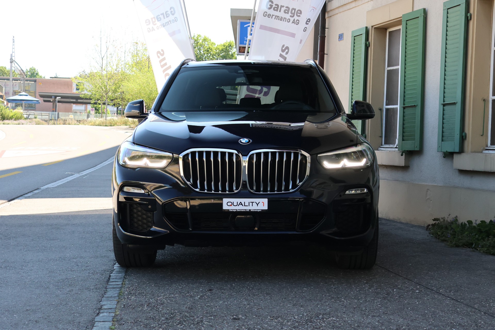 BMW X5 xDrive 40i Steptronic-showroom-element-1