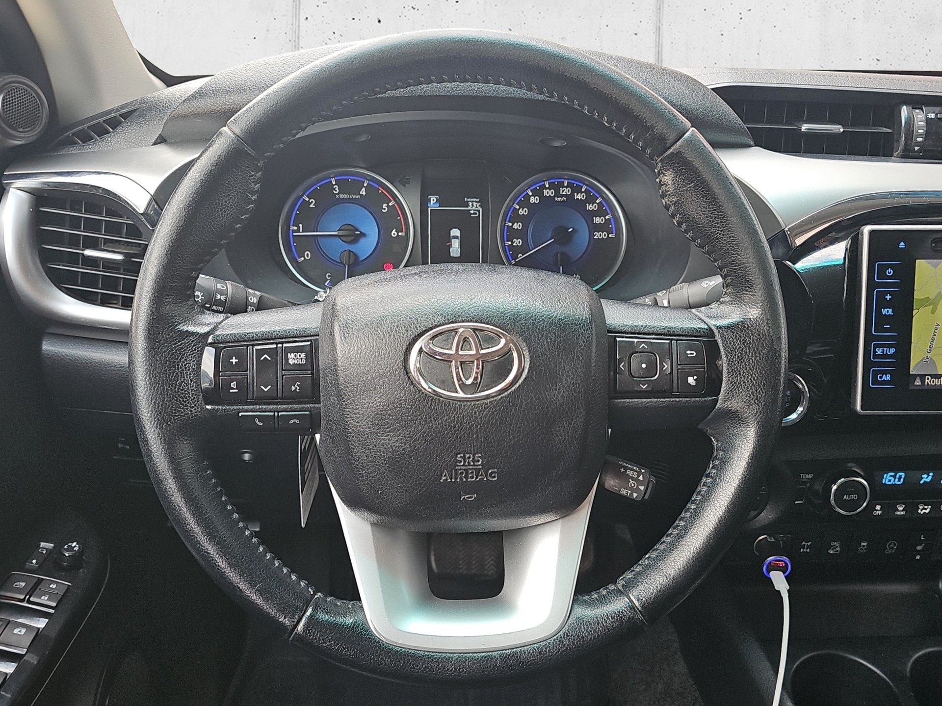 TOYOTA Hilux 2.4-4D Sol Premium Double Cab 4x4 A-image-14