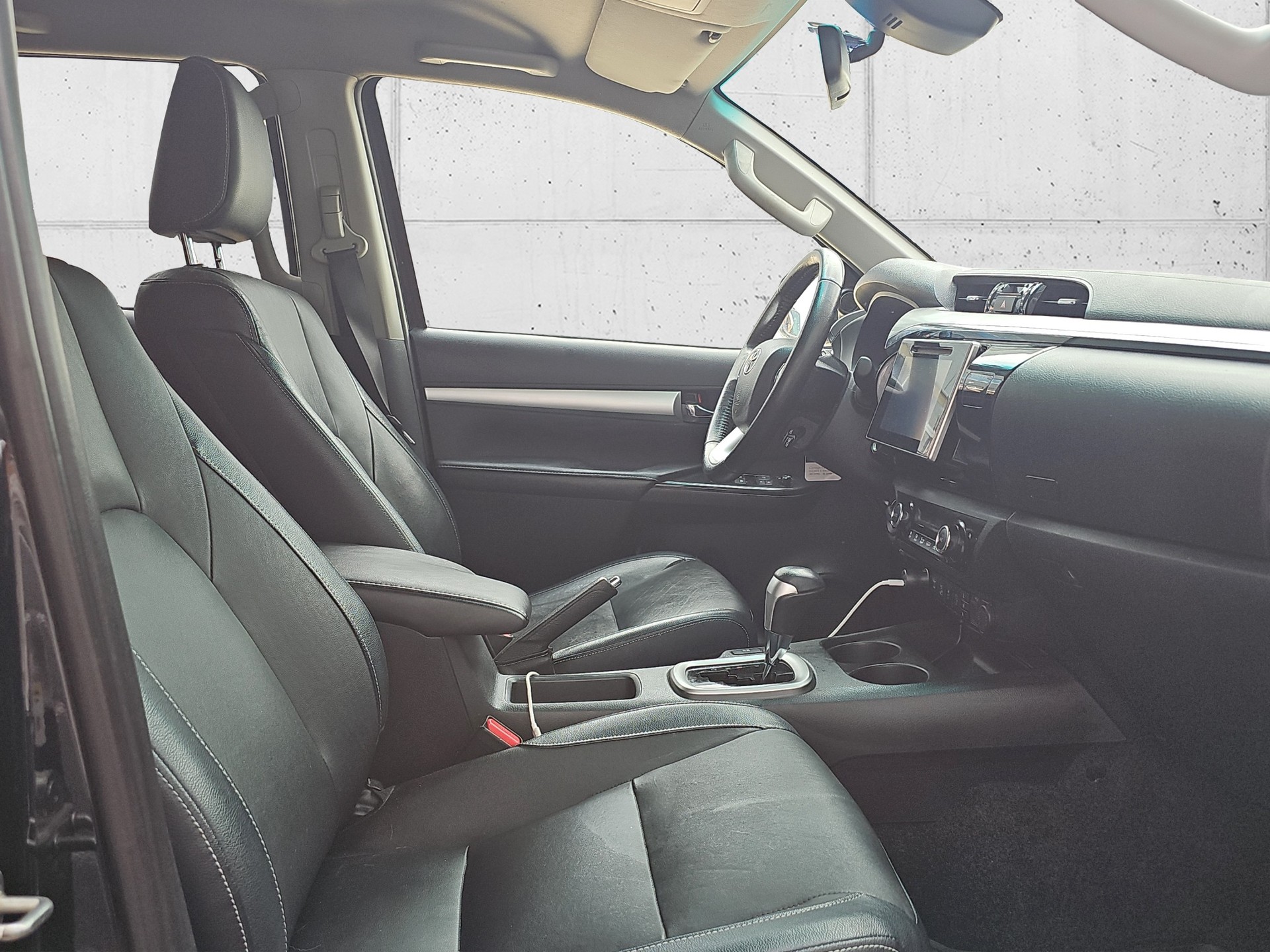 TOYOTA Hilux 2.4-4D Sol Premium Double Cab 4x4 A-image-22