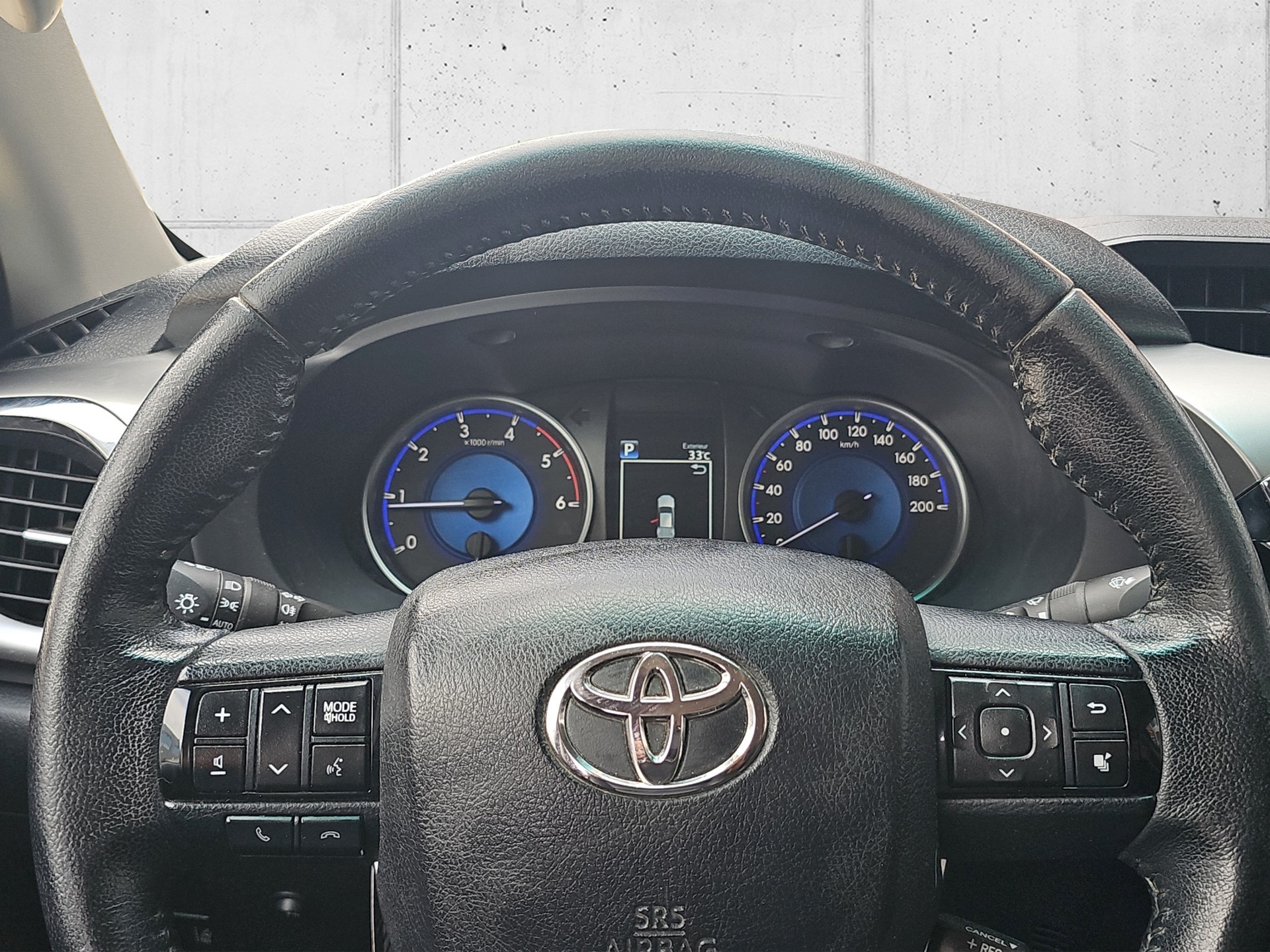 TOYOTA Hilux 2.4-4D Sol Premium Double Cab 4x4 A-image-15