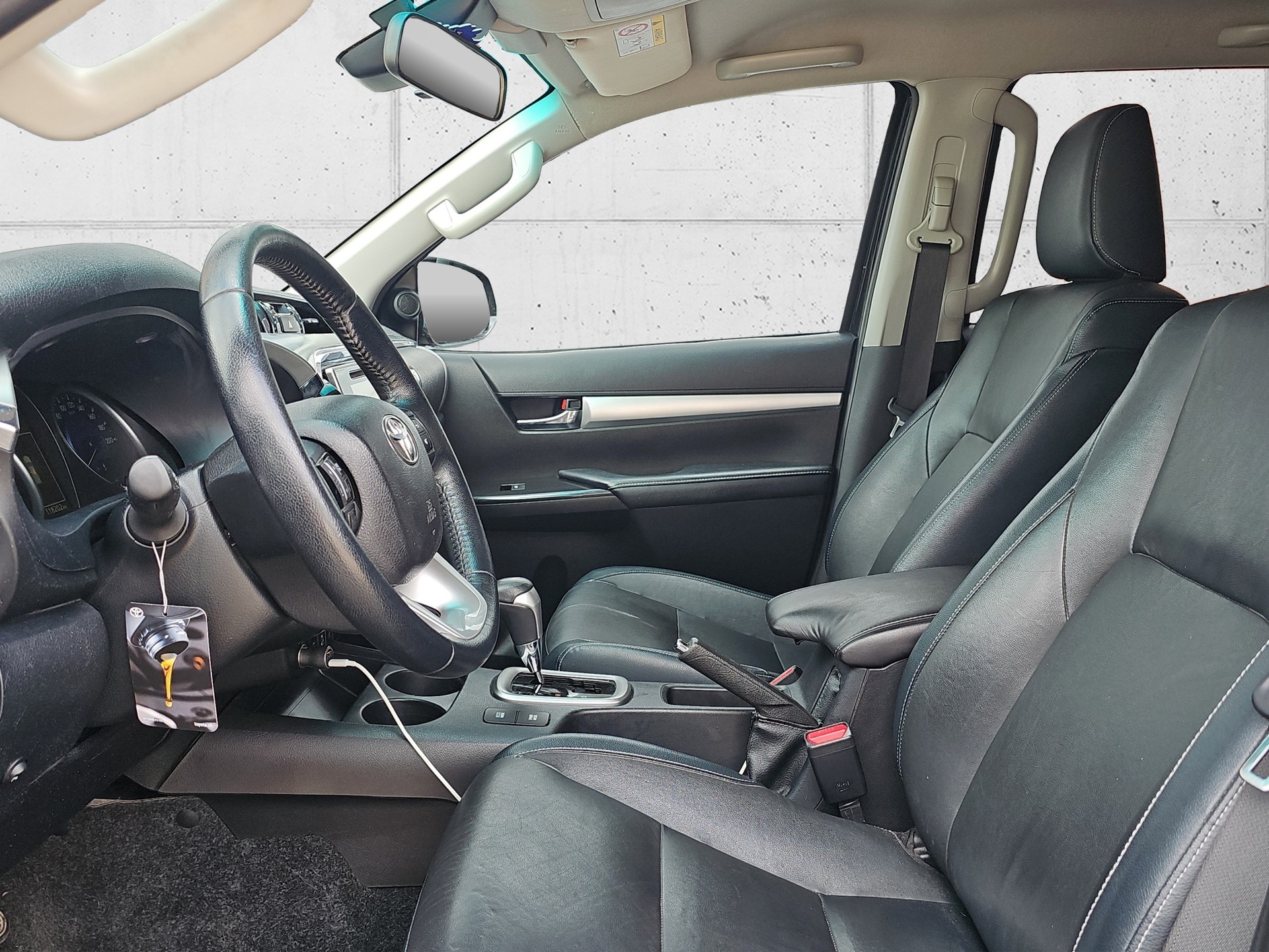TOYOTA Hilux 2.4-4D Sol Premium Double Cab 4x4 A-image-11
