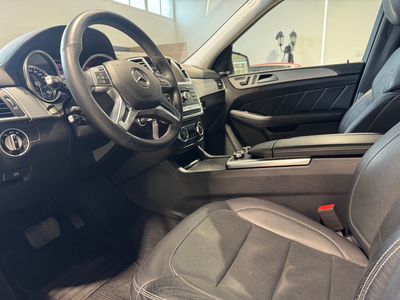 MERCEDES-BENZ GLS 350 BlueTEC 4Matic 7G-TRONIC-image-13