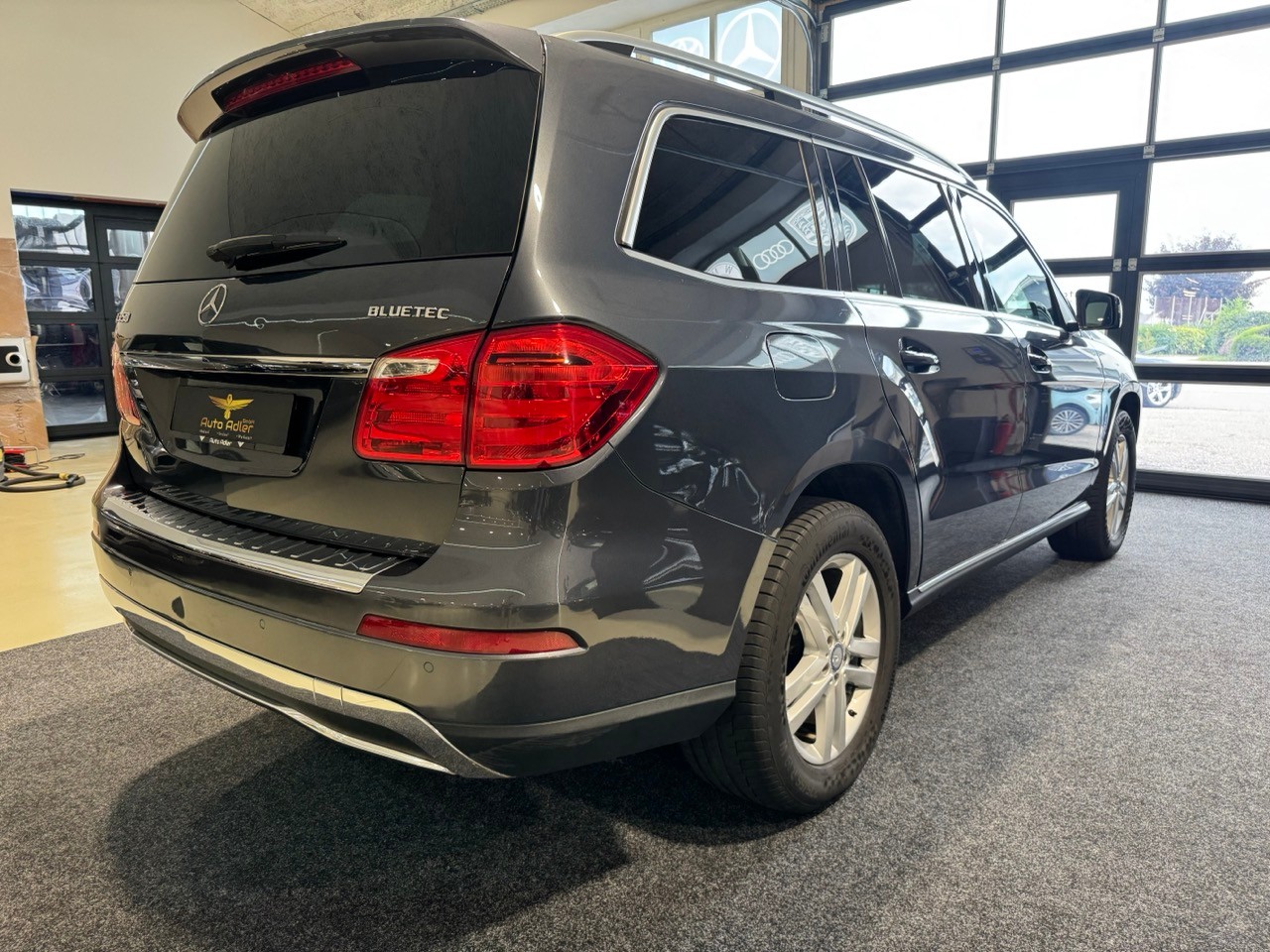 MERCEDES-BENZ GLS 350 BlueTEC 4Matic 7G-TRONIC-image-5