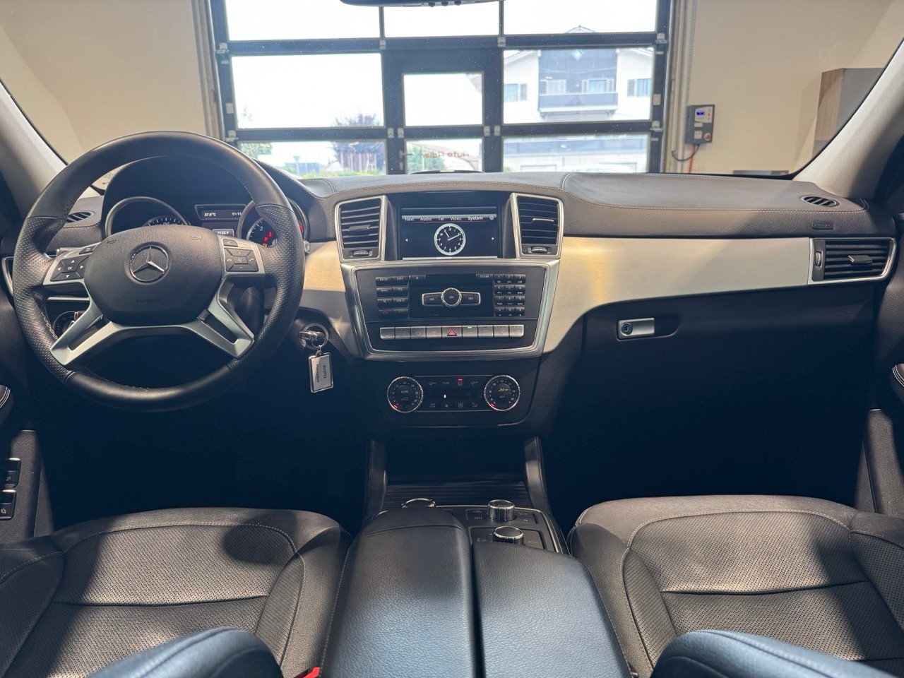 MERCEDES-BENZ GLS 350 BlueTEC 4Matic 7G-TRONIC-image-15
