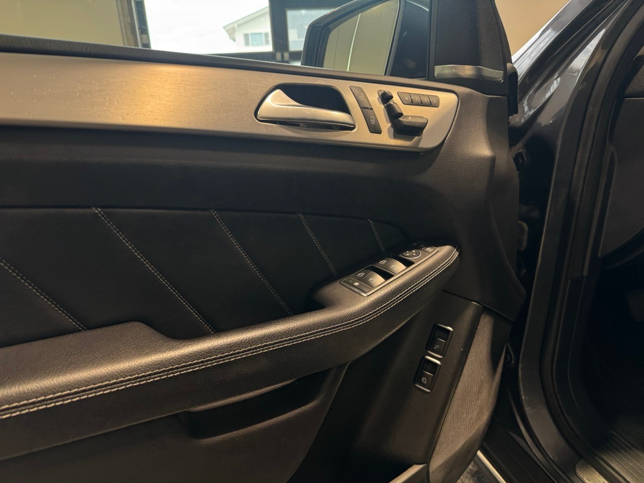 MERCEDES-BENZ GLS 350 BlueTEC 4Matic 7G-TRONIC-image-14