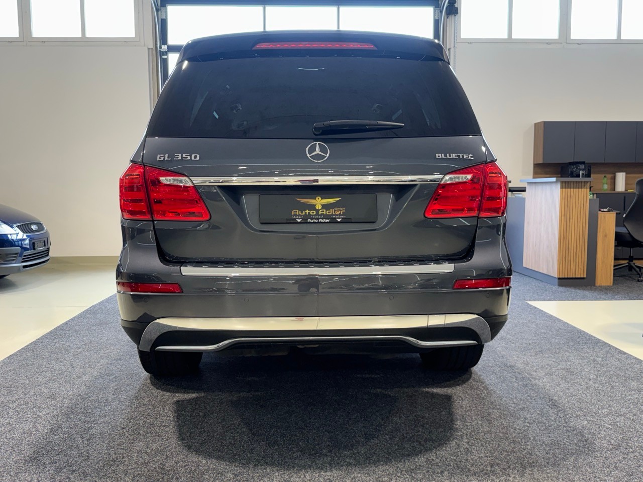 MERCEDES-BENZ GLS 350 BlueTEC 4Matic 7G-TRONIC-image-4